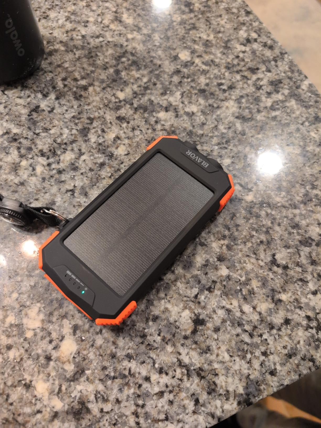 BLAVOR Solar Power Bank 10,000mAh, Portable Wireless Charger, 20W Fast Charging External Battery Pack with USB C for Cell Phones, Solar Panel Charging with Dual Flashlight for Camping customer photo 2