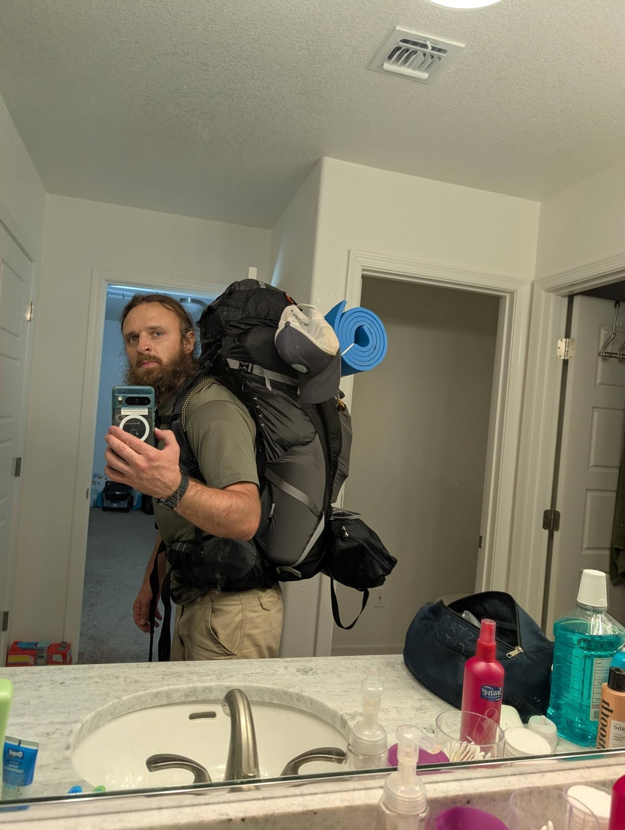 Osprey Atmos AG 65L Men's Backpacking Backpack, Black L-XL customer photo 2