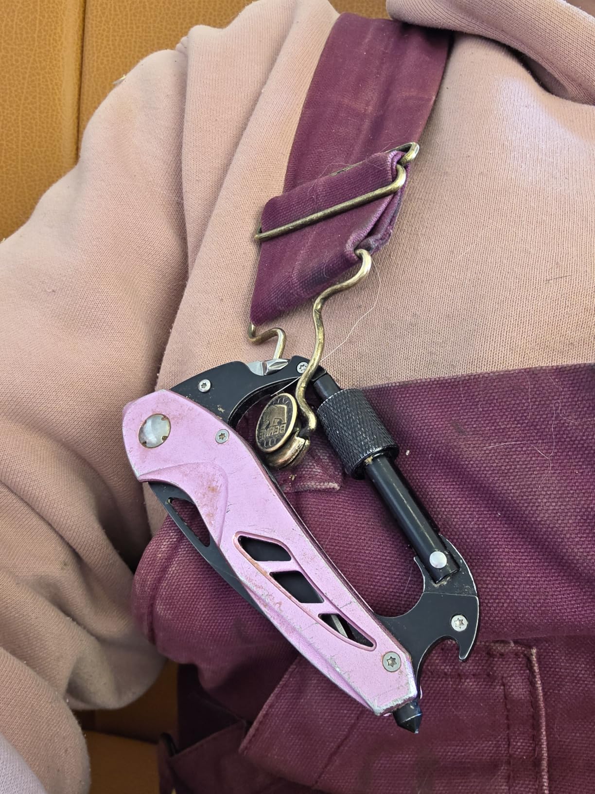 FUNBRO Multitool Carabiner with Pocket Knife, Bottle Opener customer photo 1