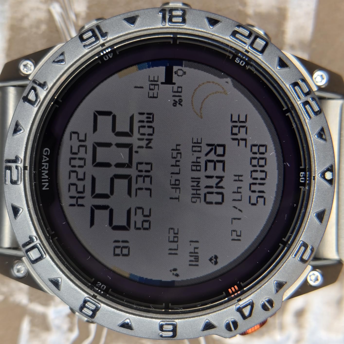 Garmin fenix 7X Pro Sapphire Solar, Multisport GPS Smartwatch, Built-in Flashlight, Solar Charging Capability, Black customer photo 1