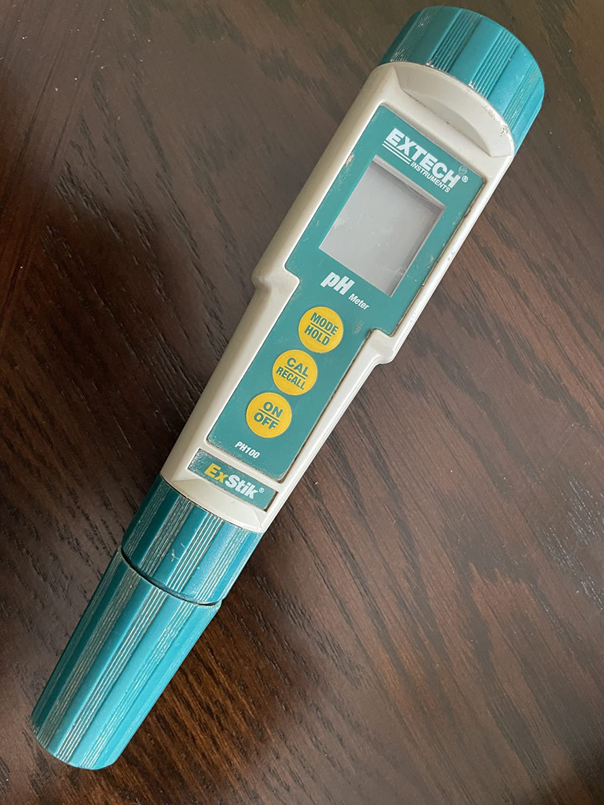 Extech PH100 Waterproof ExStik II pH Meter Kit with Flat Surface Electrode customer photo 1