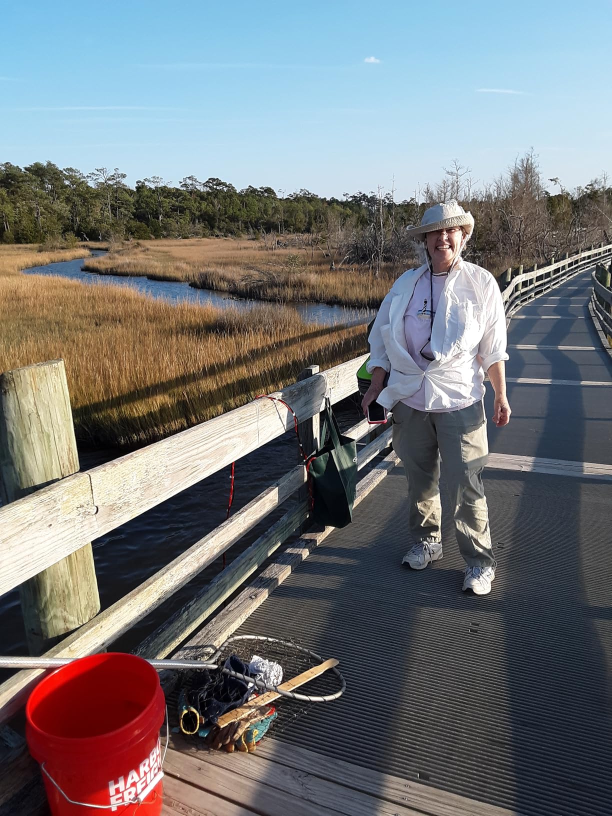 Maryland Blue Crab Pot Trap, PVC Coated Wire mesh, Heavy Duty, Two T.E.D. (Turtle Excluder Device), Two Escape Rings, Float, Rope, Ready for use. Come with Crab & Lobster Measure Gauge. Made in USA customer photo 1