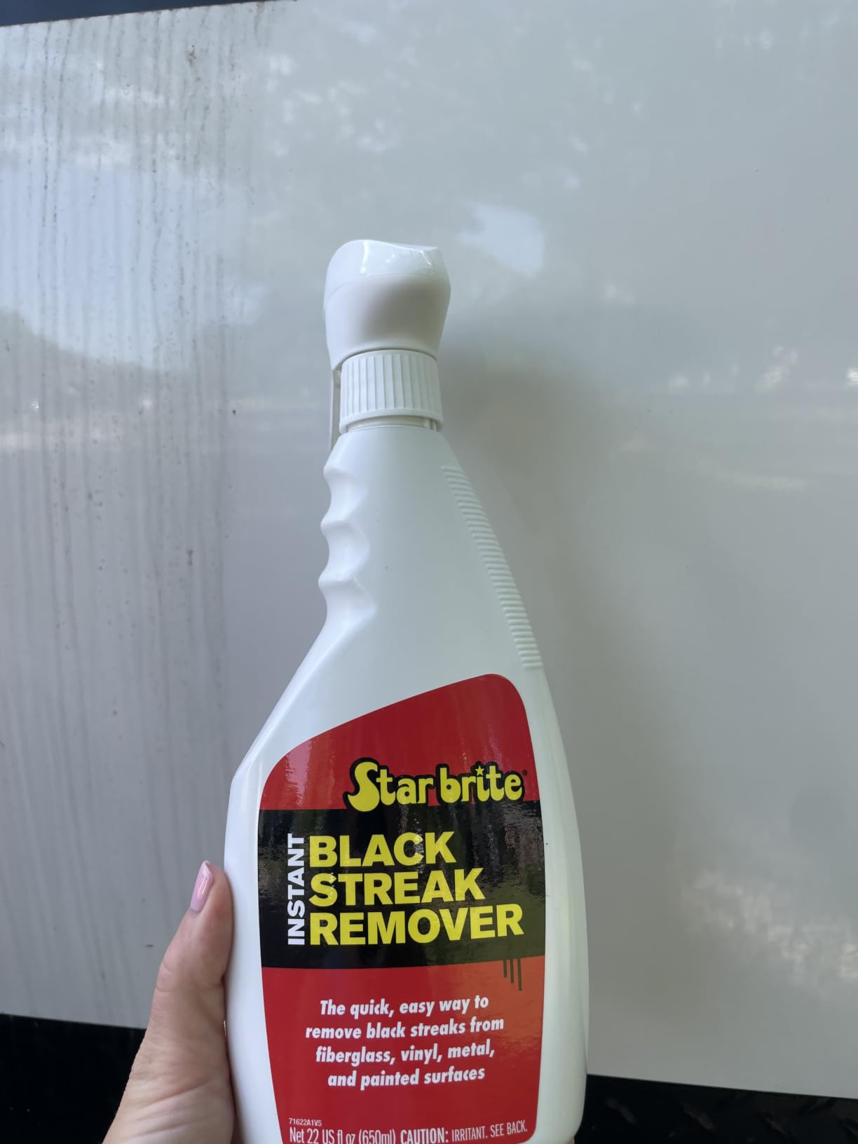 Star brite Instant Black Streak Remover - Dissolve Grease, Oil, Smoke & Exhaust Stains on Fiberglass, Vinyl, Metal, Plastic & Painted Surfaces - Spray On, Wipe Off customer photo 1