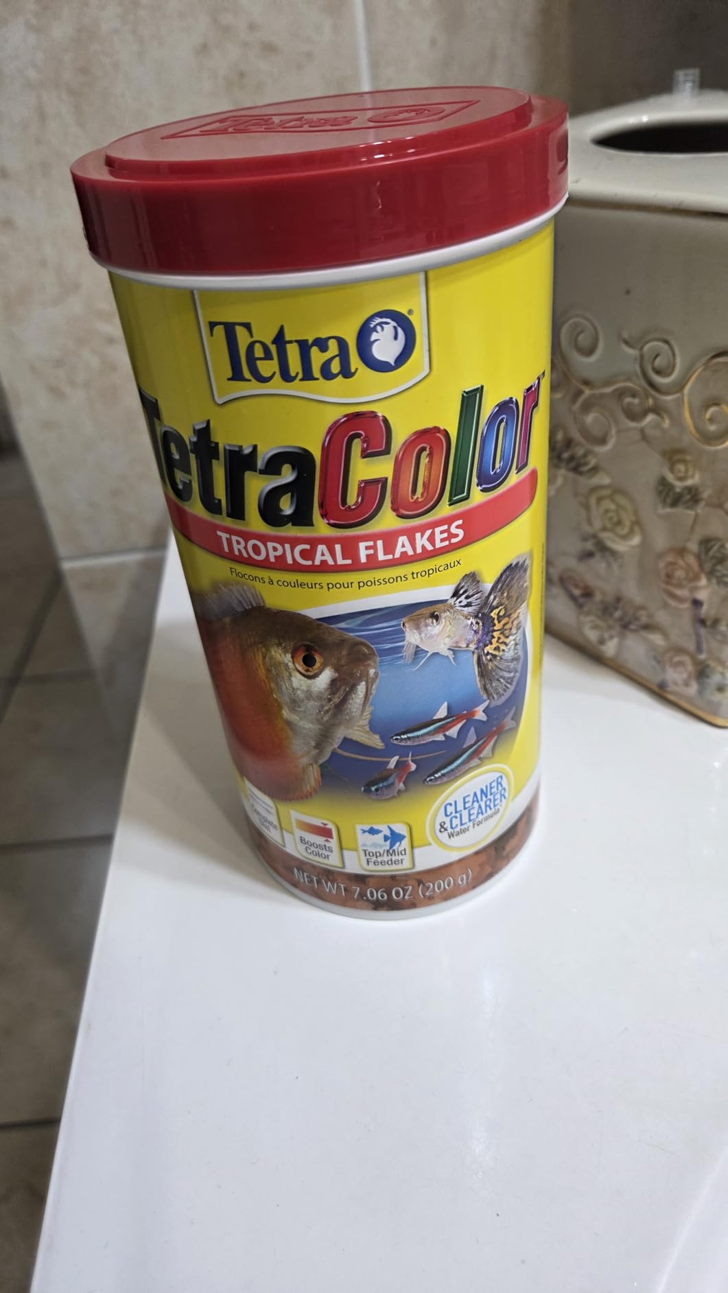 TetraColor Tropical Flakes, Color Boosting Fish Food, Nutritionally Balanced Diet for Tropical Fish, 7.06 oz customer photo 2