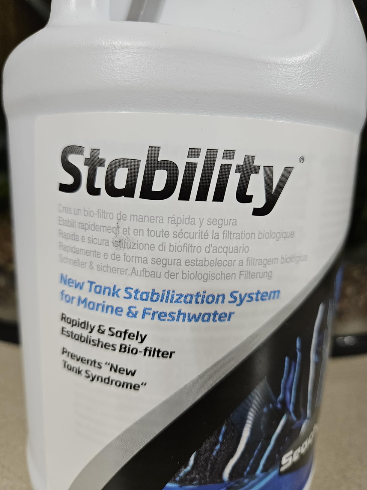 Seachem Stability Fish Tank Stabilizer - For Freshwater and Marine Aquariums, 16.9 Fl Oz customer photo 2