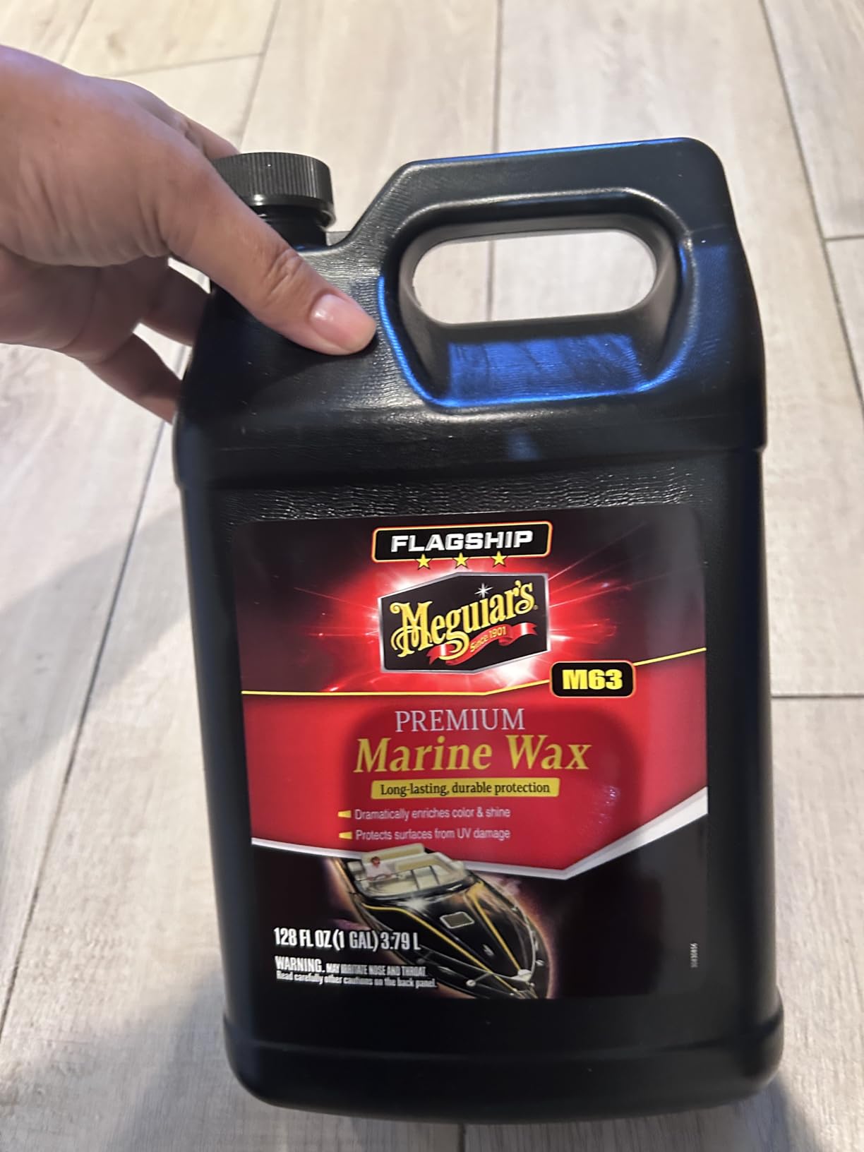 Meguiar's M6332 Flagship Premium Marine Wax, Easy to Use Boat Polish and Wax, Remove Scratches, Swirls, and Oxidation While Leaving Lasting Protection, 32 Oz Bottle customer photo 1