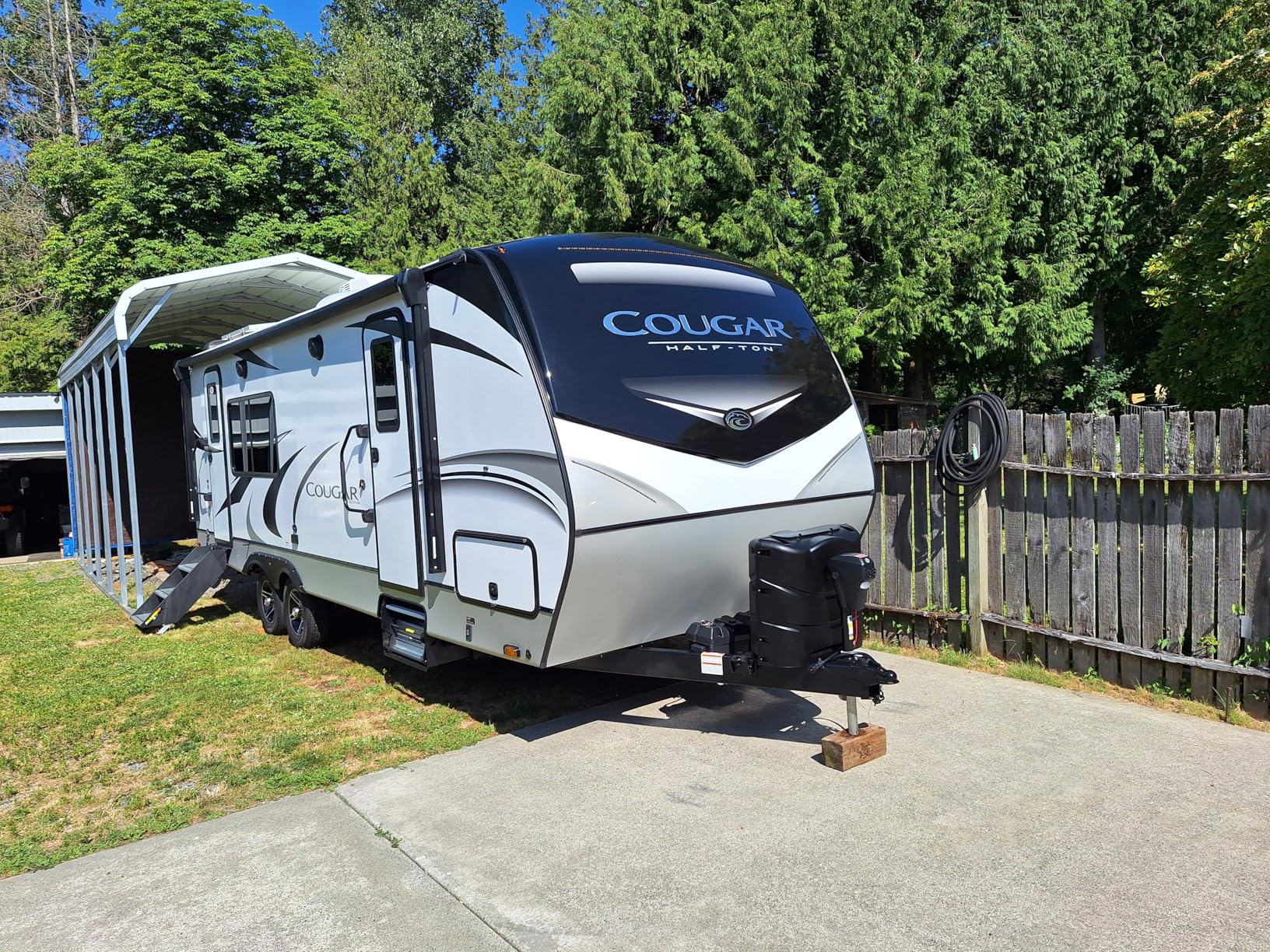 Collinite 925 Wax- Marine/RV Carnauba + Polymer Wax Sealant for Long-Lasting Fiberglass Protection. Easy to Apply+DA Friendly. Prevents Oxidation + Provides High Gloss Shine+UV Protection (16 fl oz) customer photo 1