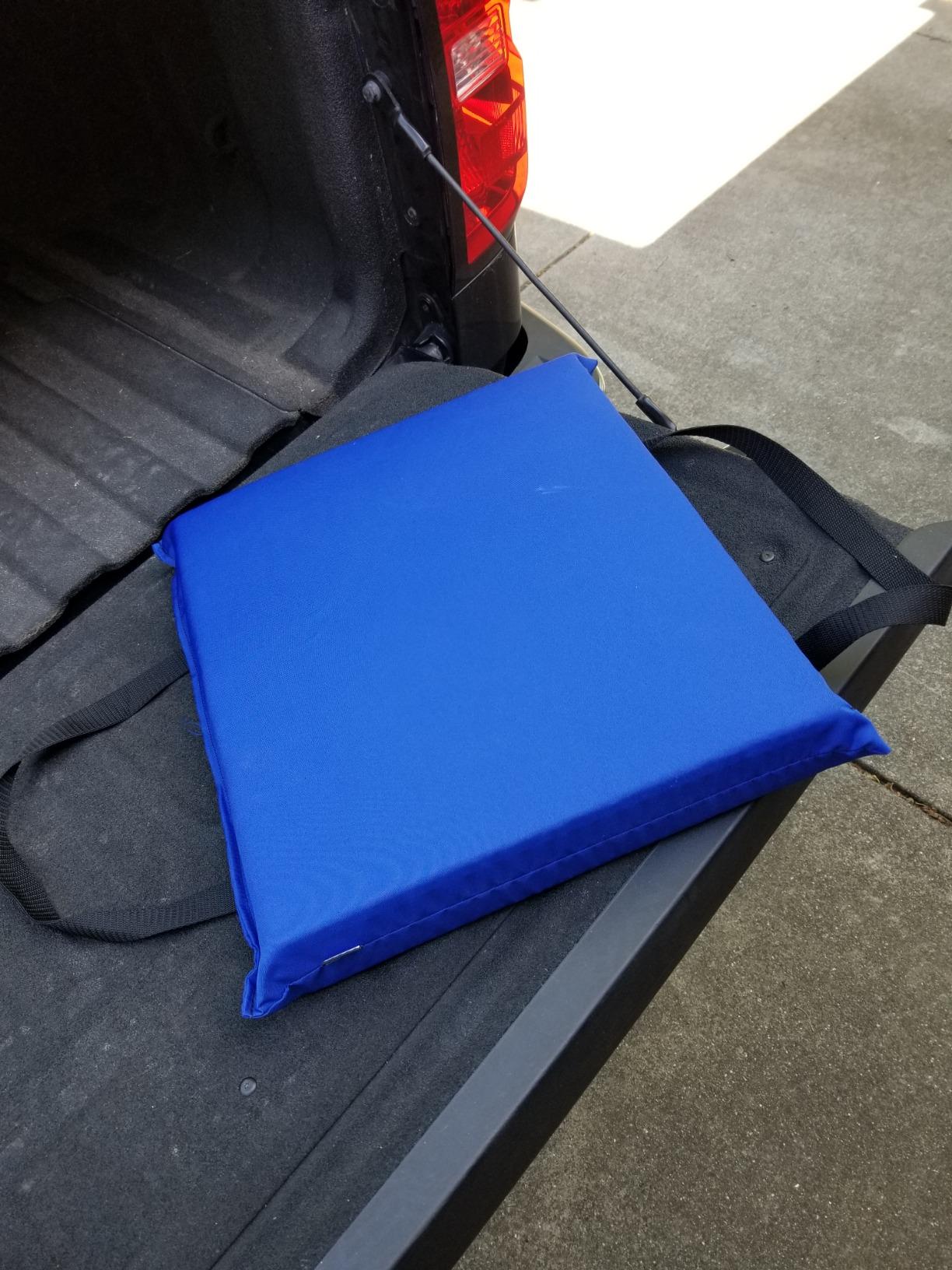 Stearns Throwable Flotation Cushion, USCG-Approved Type IV PFD Boat Cushion Life Preserver, Doubles as Comfortable Place to Sit, Great for Boats, Canoes, Kayaks, & More customer photo 2