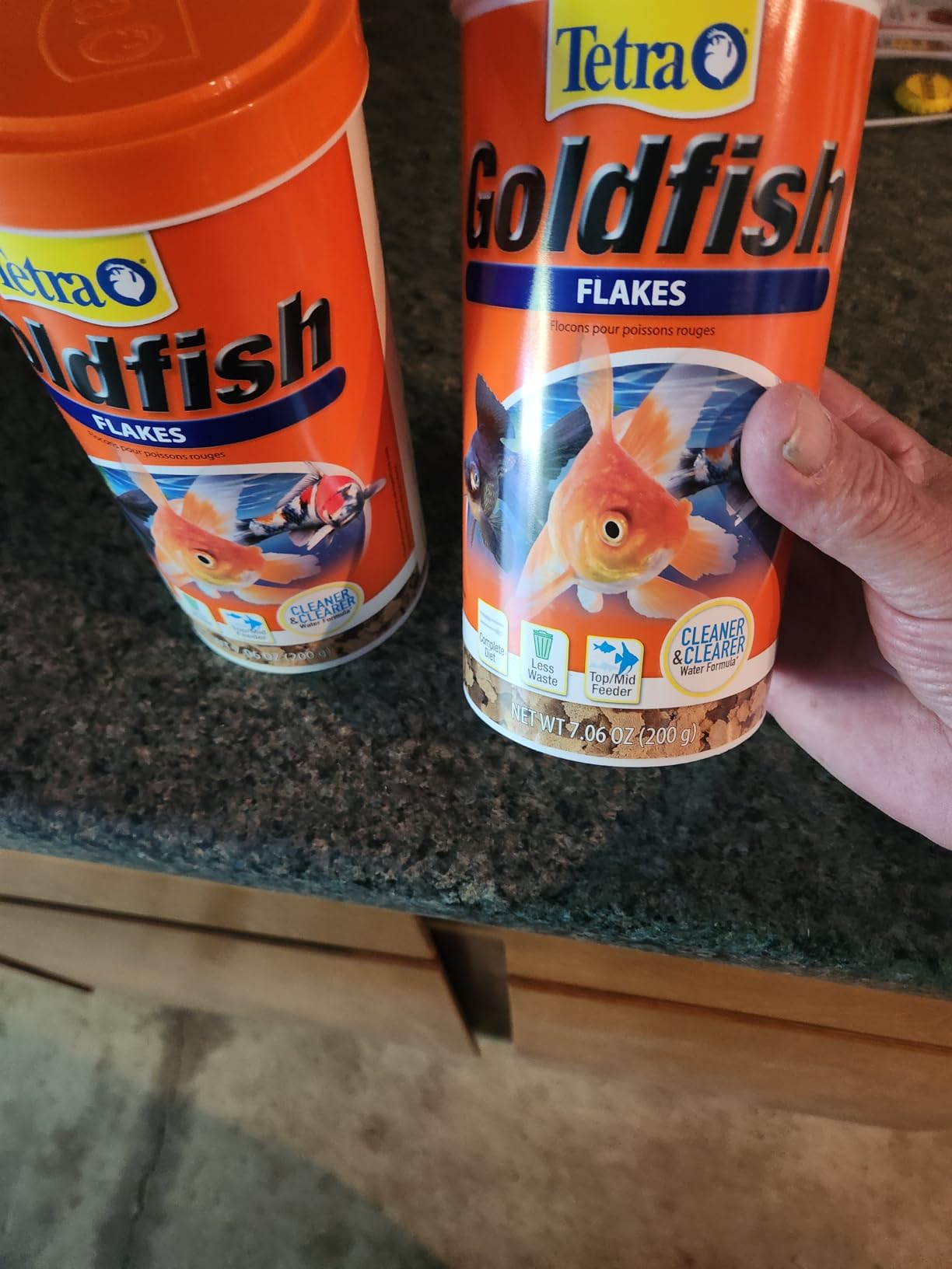 TetraFin Goldfish Flakes 7.06 Ounces, Balanced Diet Fish Food customer photo 2