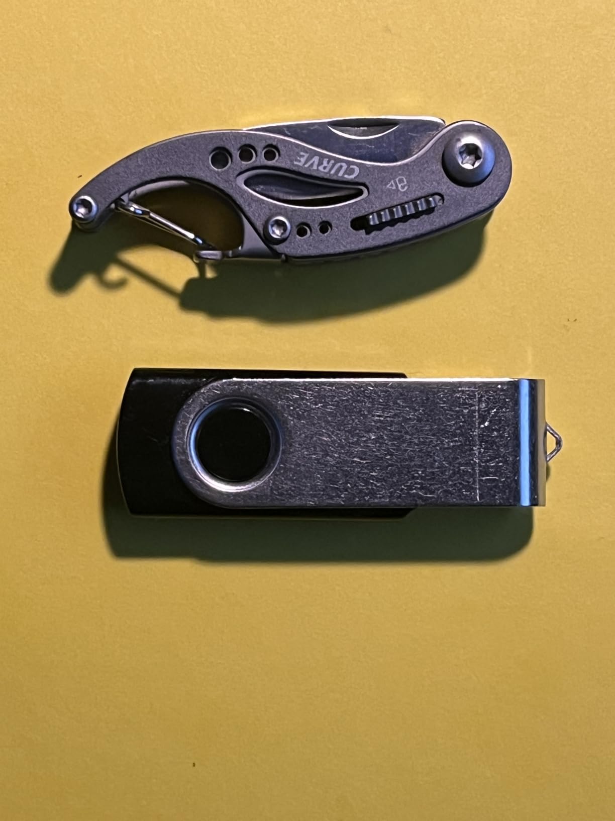 Gerber Curve 6-in-1 EDC Keychain Multitool, Screwdriver, Bottle Opener, Gray | 6-in-1 tool, compact everyday carry tool, pocket knife, screwdriver, bottle opener, keychain clip, gift for men customer photo 1