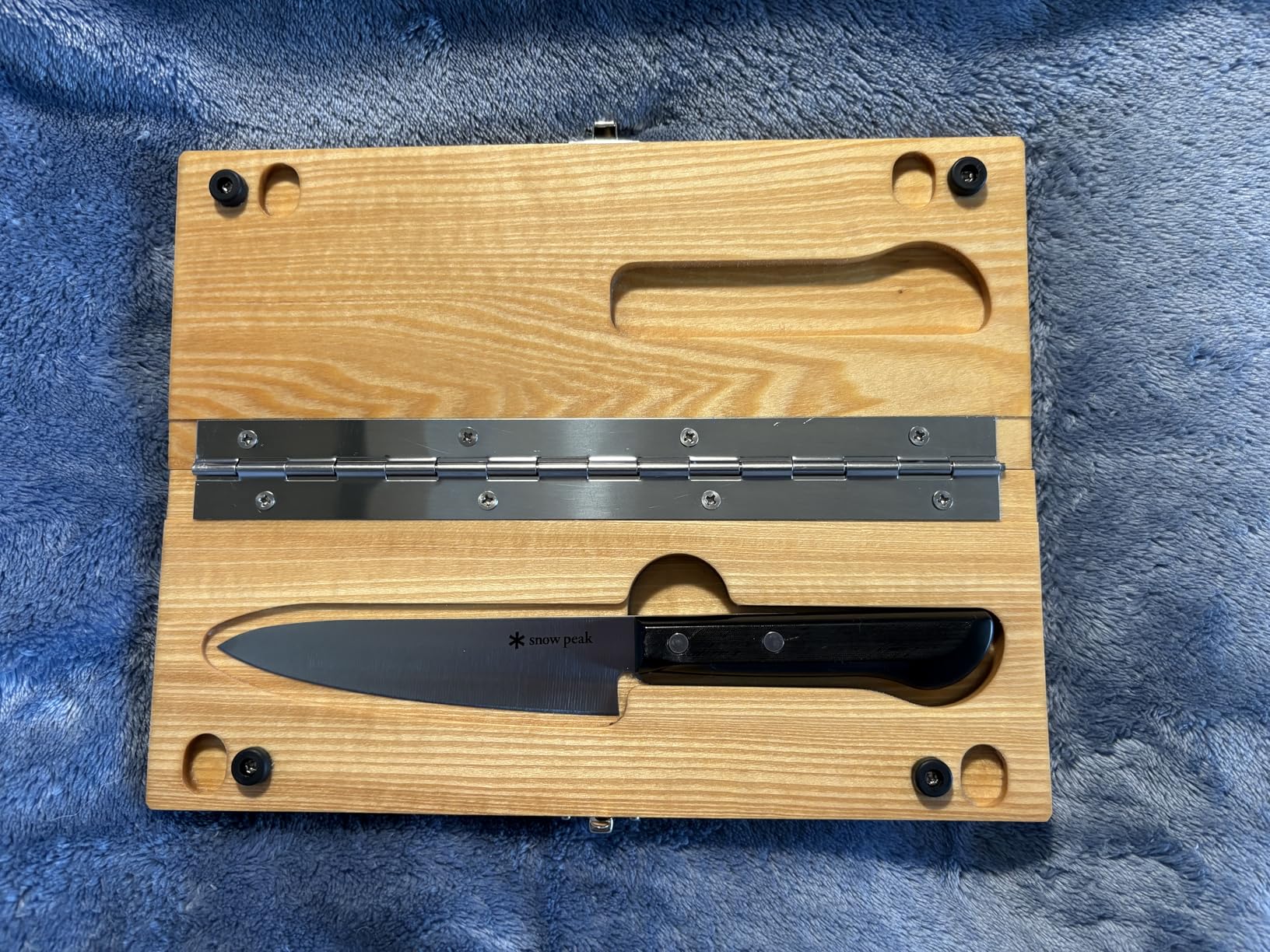 Snow Peak Folding Cutting Board & Knife Set for Camping, Outdoor Cooking | Use for Camping Backpacking Beaches and Picnics, Portable and Foldable, Stainless Steel, High Carbon, Natural Birch Wood customer photo 1