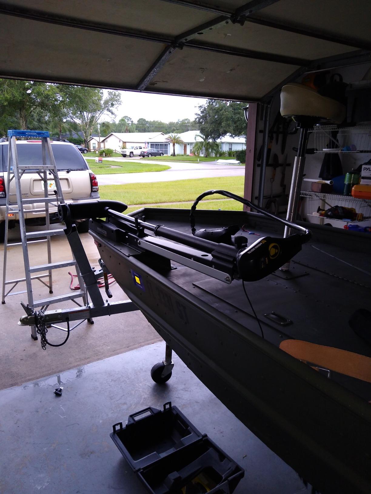 Minn Kota Edge Bow-Mount Electric Trolling Motor with Foot Pedal Control - 55 Lb. Thrust, 45 In. Shaft, Freshwater customer photo 2