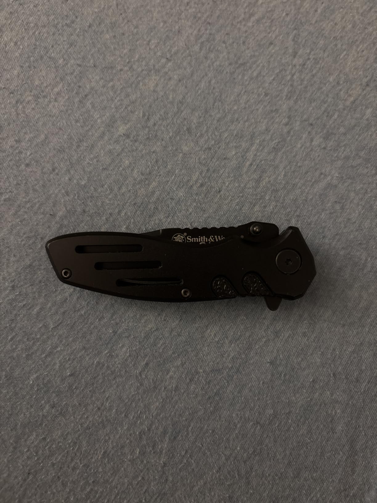 Smith & Wesson Accessories Extreme Ops SWA24S 7.1in S.S. Folding Knife with 3.1in Serrated Clip Point Blade and Aluminum Handle for Outdoor customer photo 1