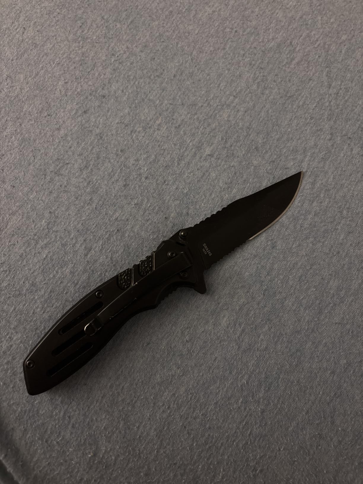 Smith & Wesson Accessories Extreme Ops SWA24S 7.1in S.S. Folding Knife with 3.1in Serrated Clip Point Blade and Aluminum Handle for Outdoor customer photo 2