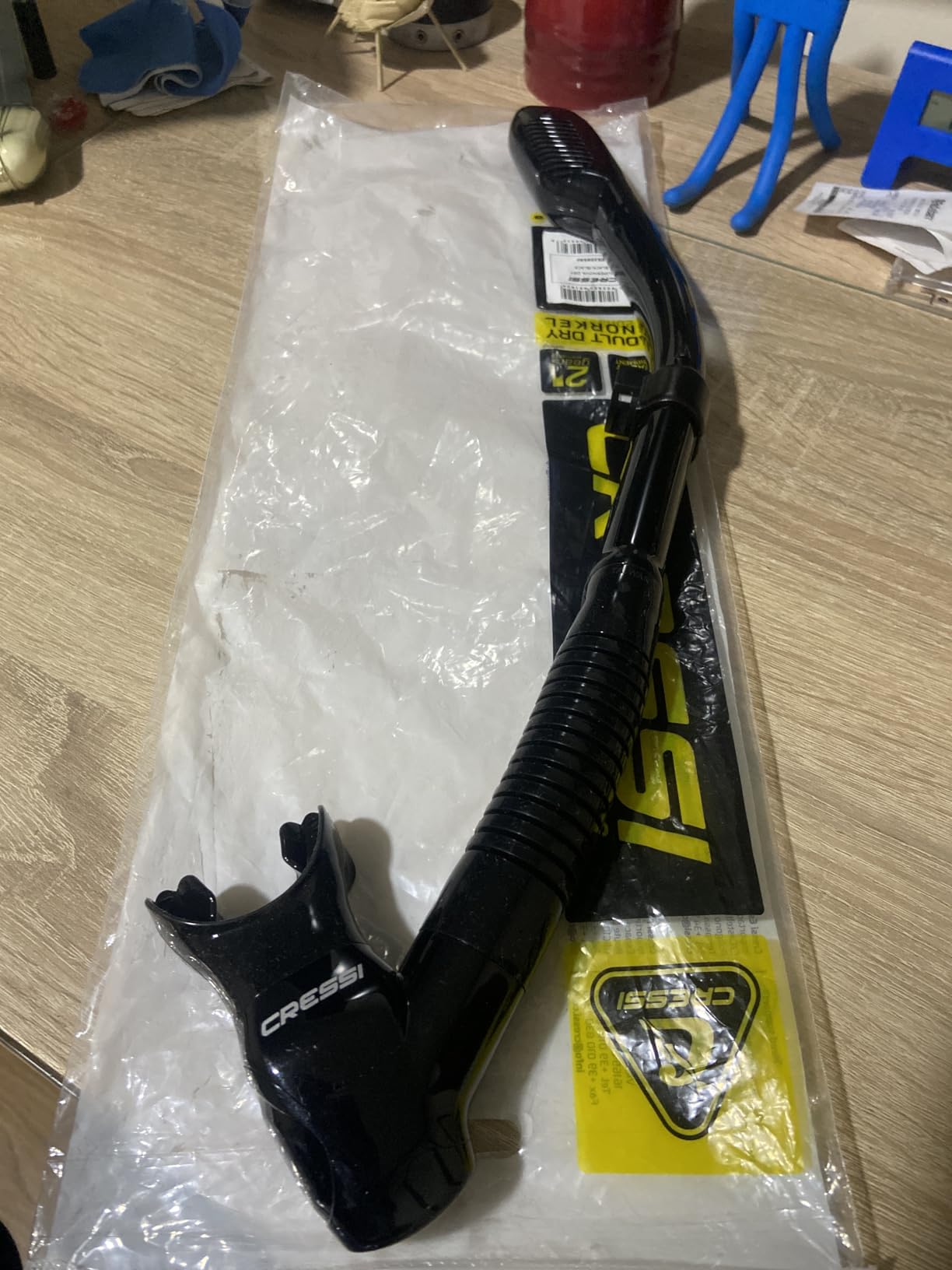 Cressi Adult Diving Dry Snorkel with Splash Guard and Top Valve - Supernova Dry: Designed in Italy customer photo 1