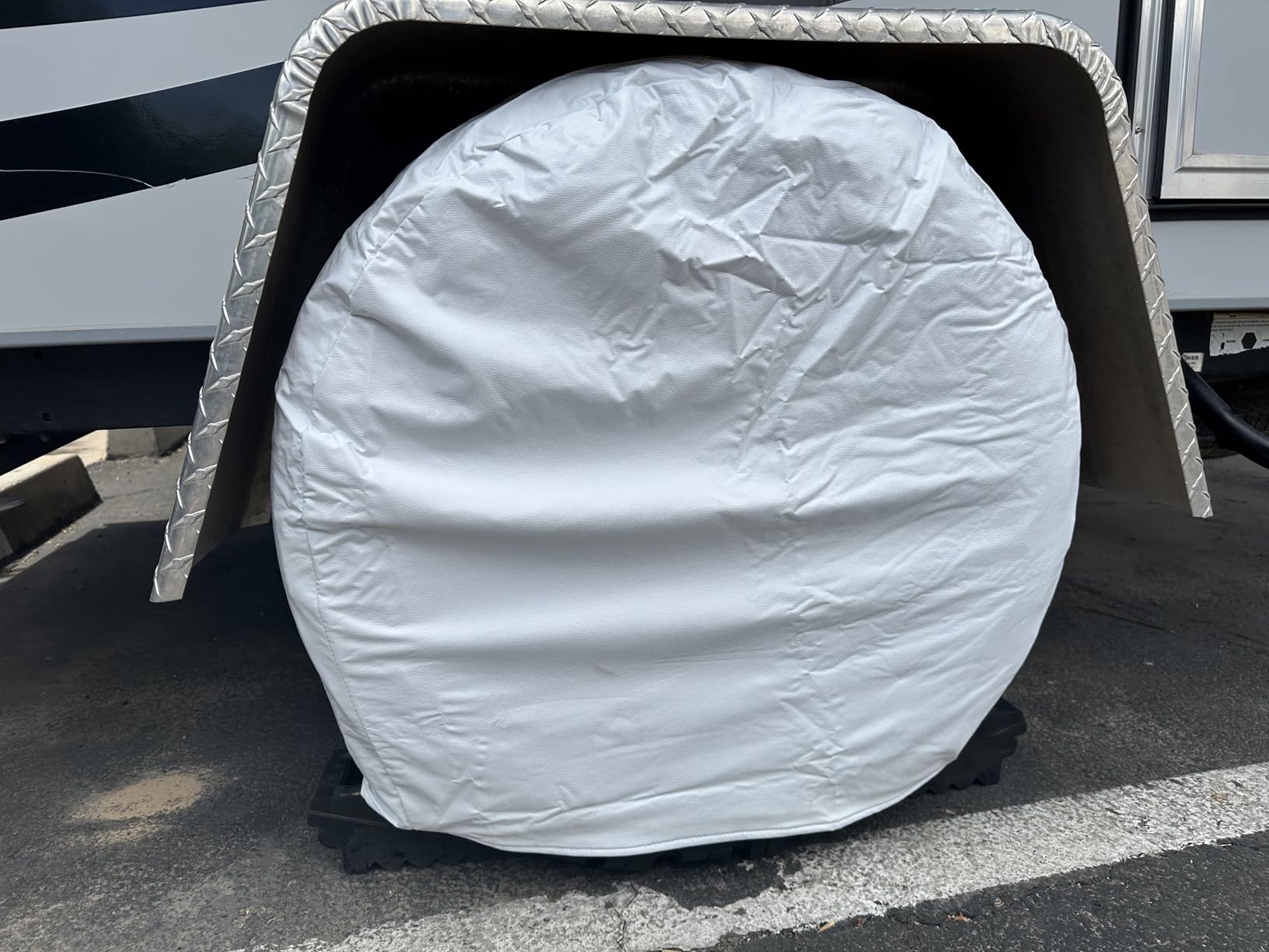 3952 White Ultra Tyre Gard Wheel Cover, 30