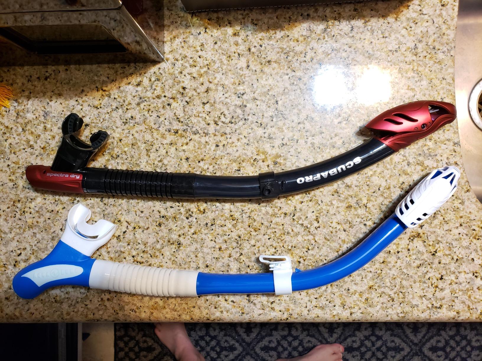SCUBAPRO Spectra Dry Snorkel with Purge Valve, Flexible Lower Corrugated Tube, Regulator-Style Mouthpiece and Quick-Connect Clip customer photo 2