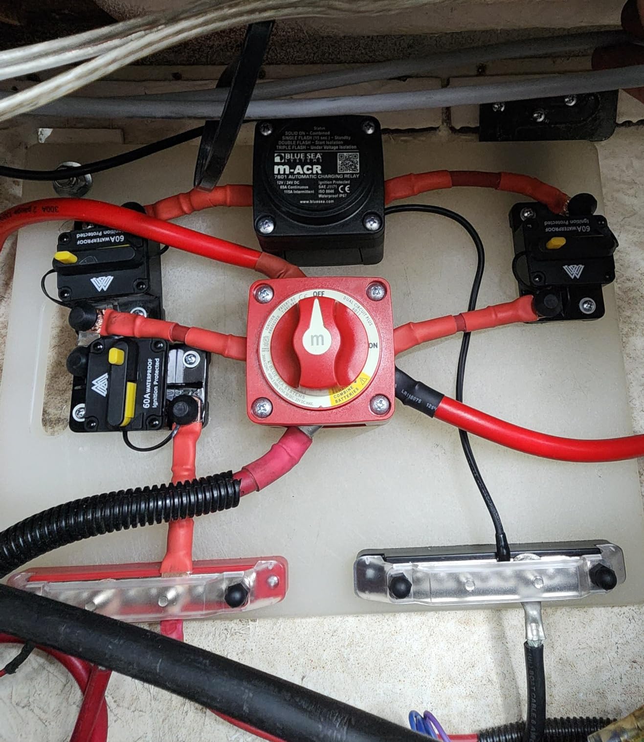 Blue Sea Systems Mini Add-A-Battery Kit 65A Dual Circuit Battery Management System, 7649 customer photo 2
