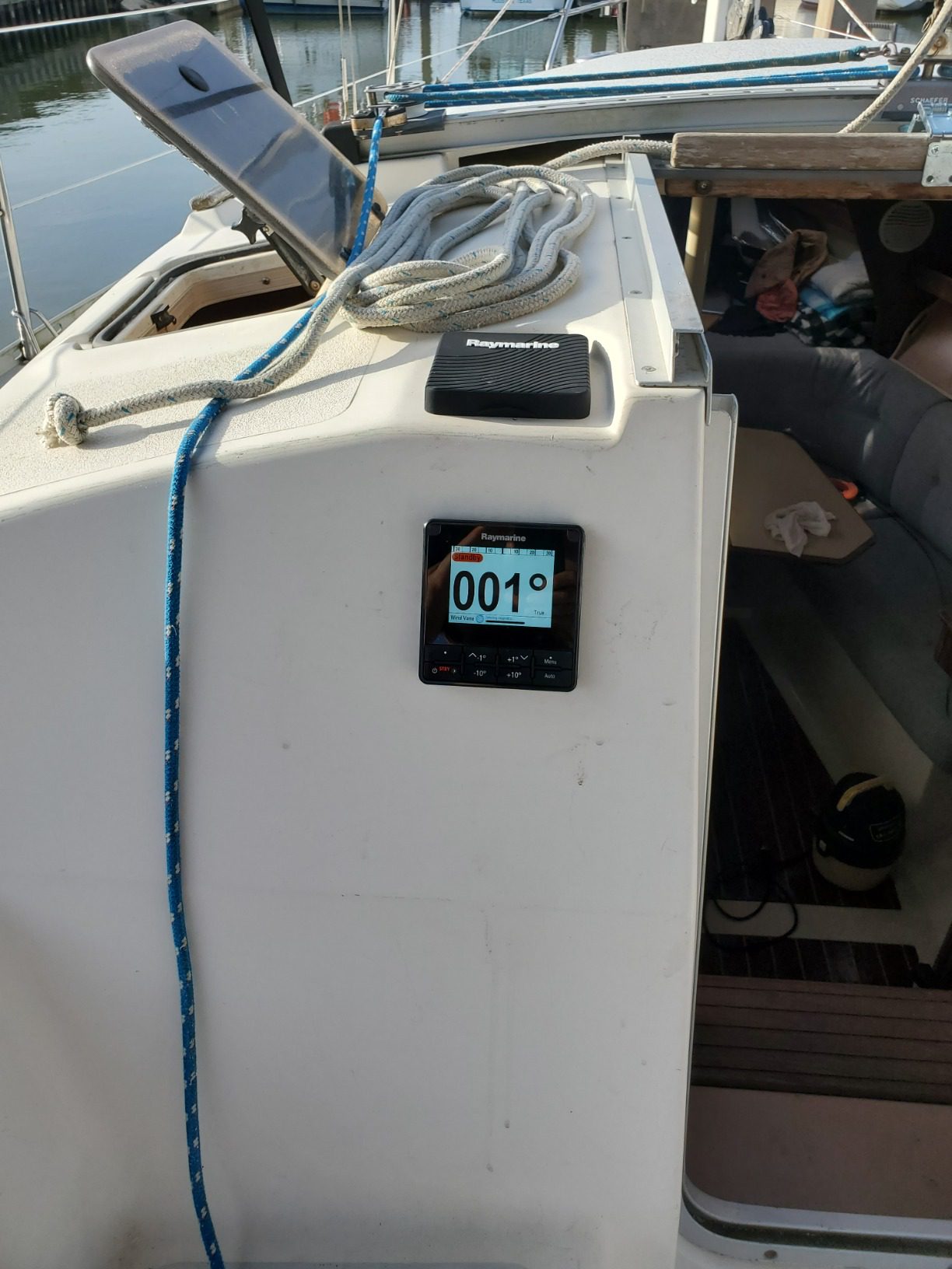Raymarine EV-100 p70 Wheel Pilot Pack, Gray, Large (T70152) customer photo 2