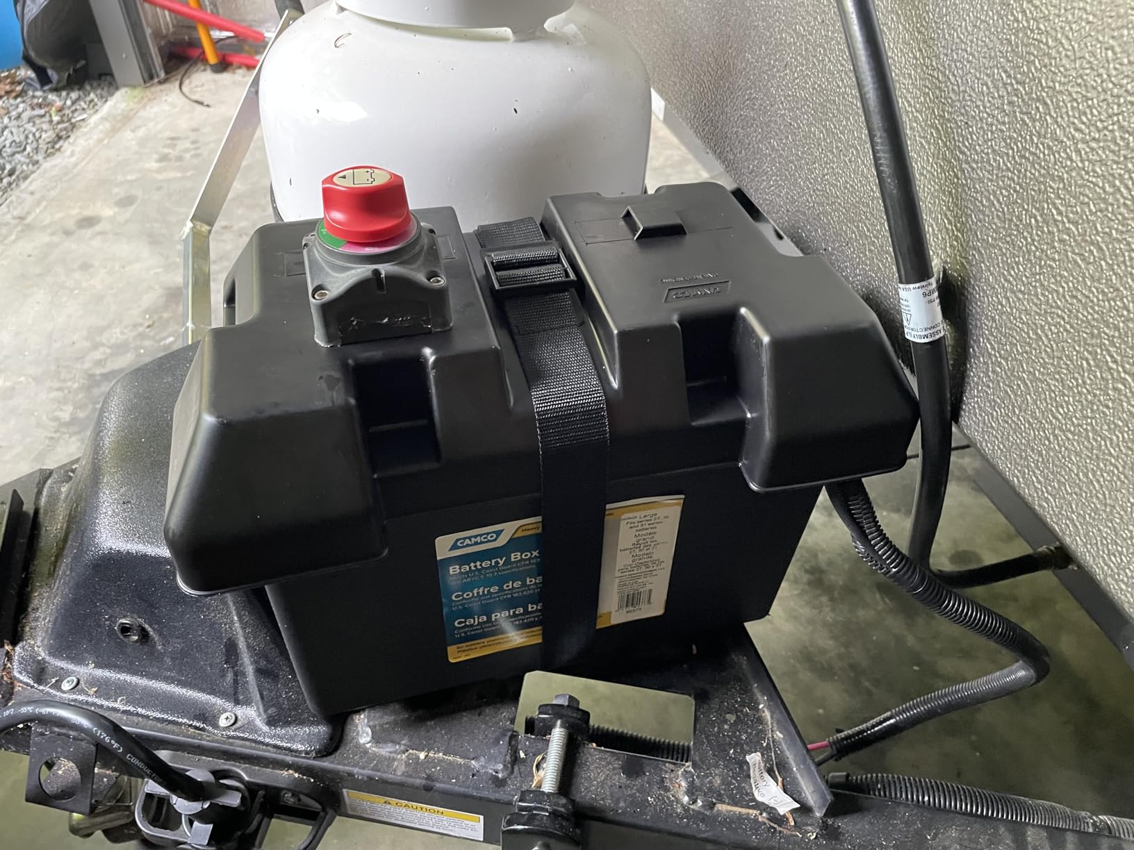 Camco Large Battery Box with Straps and Hardware - Group 27, 30, 31 | Safely Stores RV, Automotive, and Marine Batteries customer photo 1