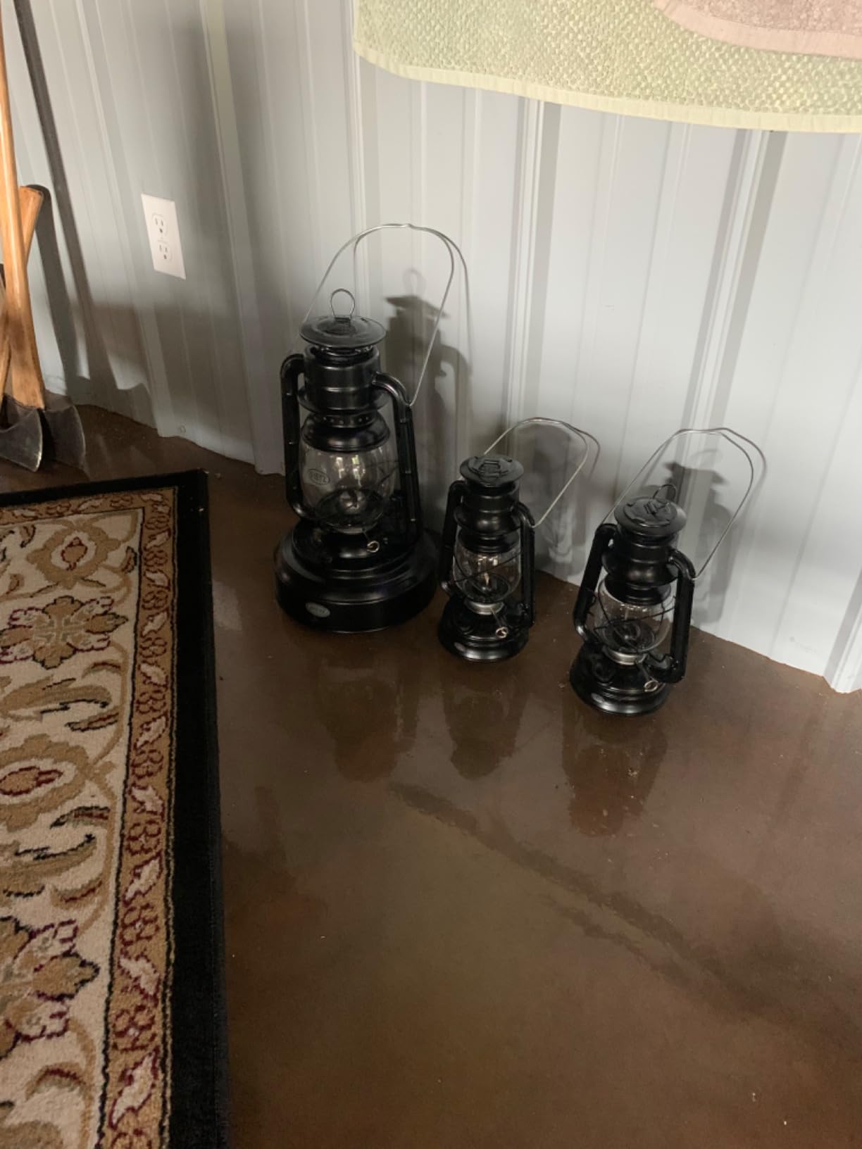 Dietz #2500 Jupiter Oil Lantern (Blue) customer photo 2