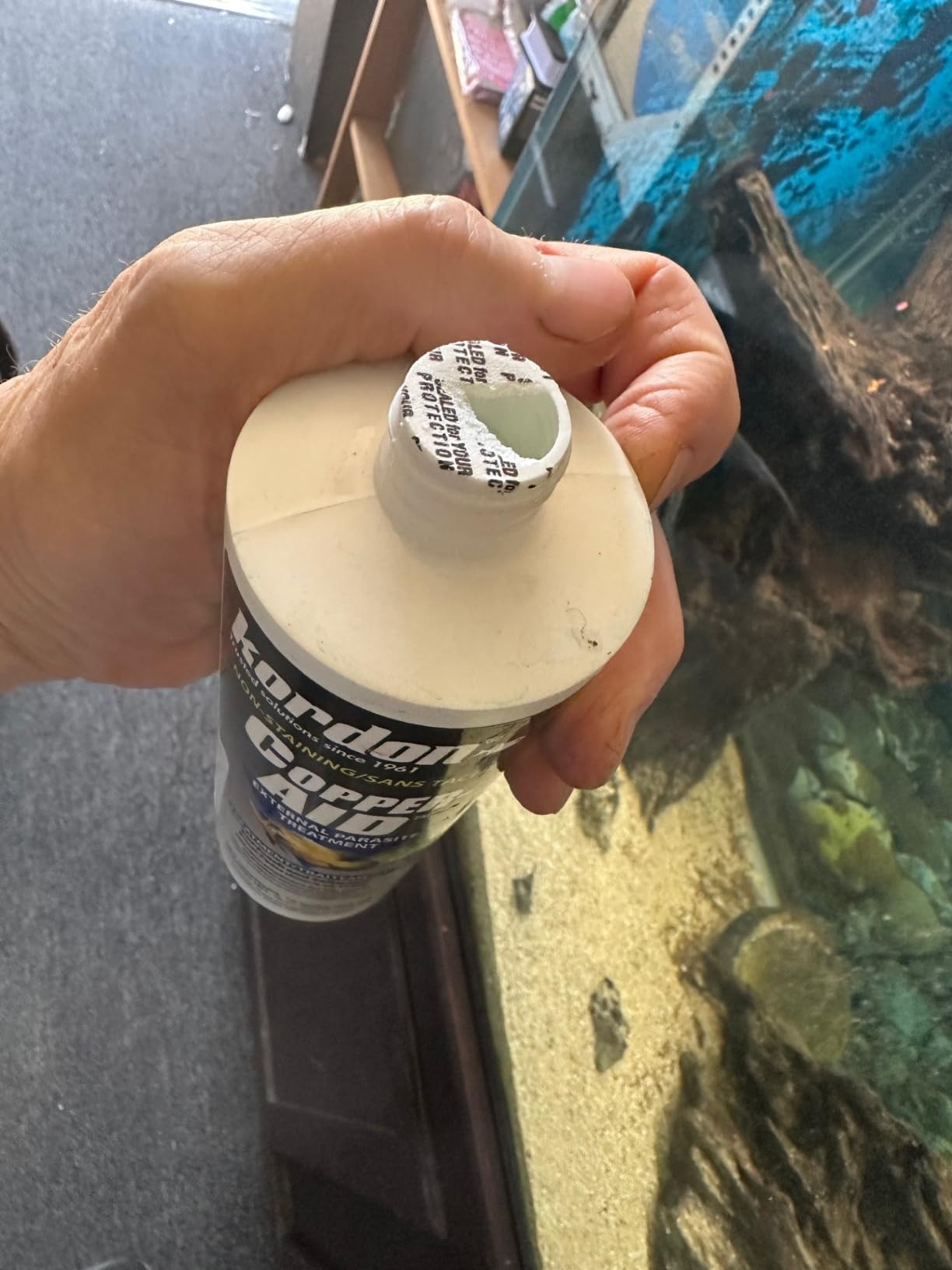 Kordon Copper-AID External Parasite Treatment for Aquarium Fish - Cures Ich, Velvet, and Parasites on Freshwater and Saltwater Fish, 16-Ounces customer photo 1