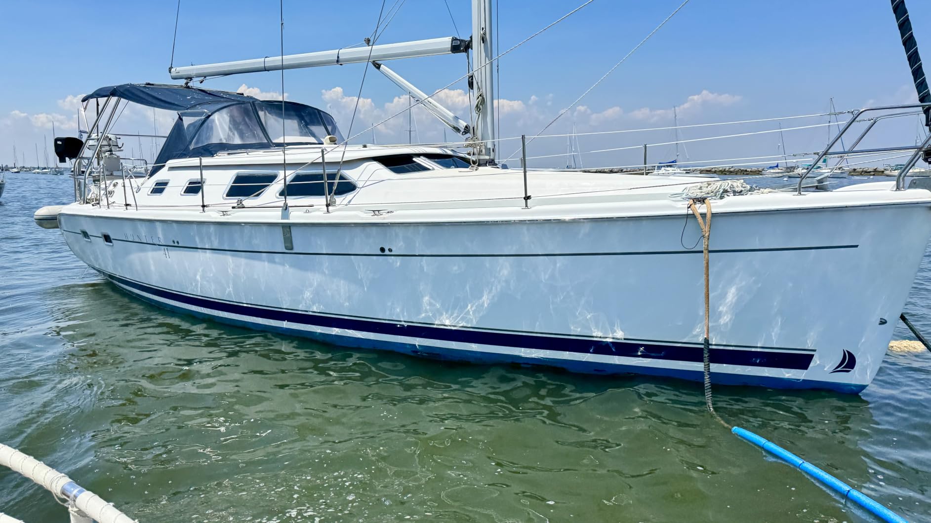 STAR BRITE Instant Hull Cleaner - 32 Oz Gel Spray - Easily Remove Stains, Scum Lines & Grime on Boat Hulls, Fiberglass, Plastic & Painted Surfaces - Easy to Use Formula (096132) customer photo 1