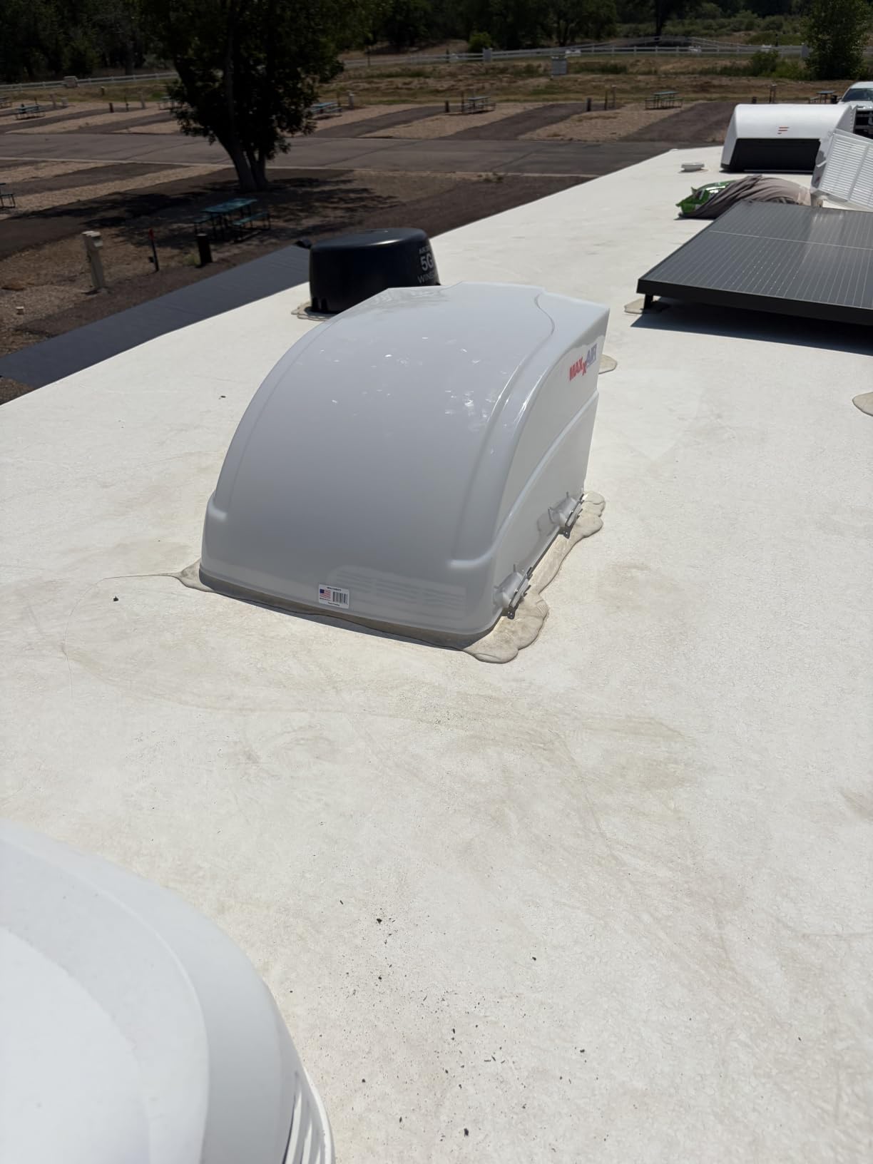 MAXXAIR FANMATE 00-955001 Fan/Vent Cover with EZ Clip Hardware, Constant Airflow, Super Tough, White | Fits MAXXFAN and Plus models, less than 5% airflow restriction, no-tool install, 25 x 18-1/8 x 10-1/4 in, 00-955001 customer photo 1