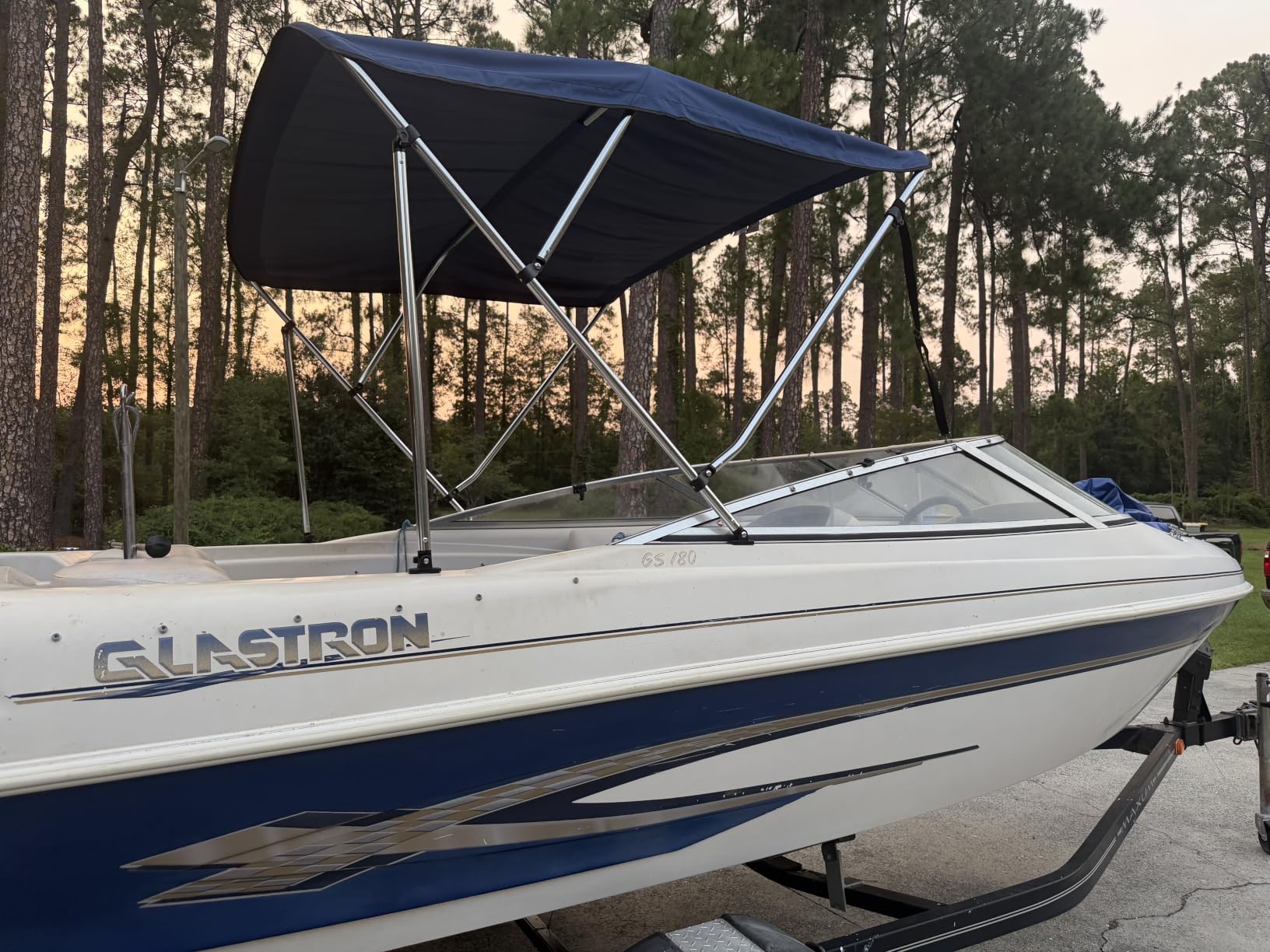 Naviskin 3 Bow & 4 Bow Bimini Top for Boats, 10 Colors, 13 Sizes | Easy Installation, 2 Mounting Methods, 4 Straps & 2 Rear Support Poles, 1
