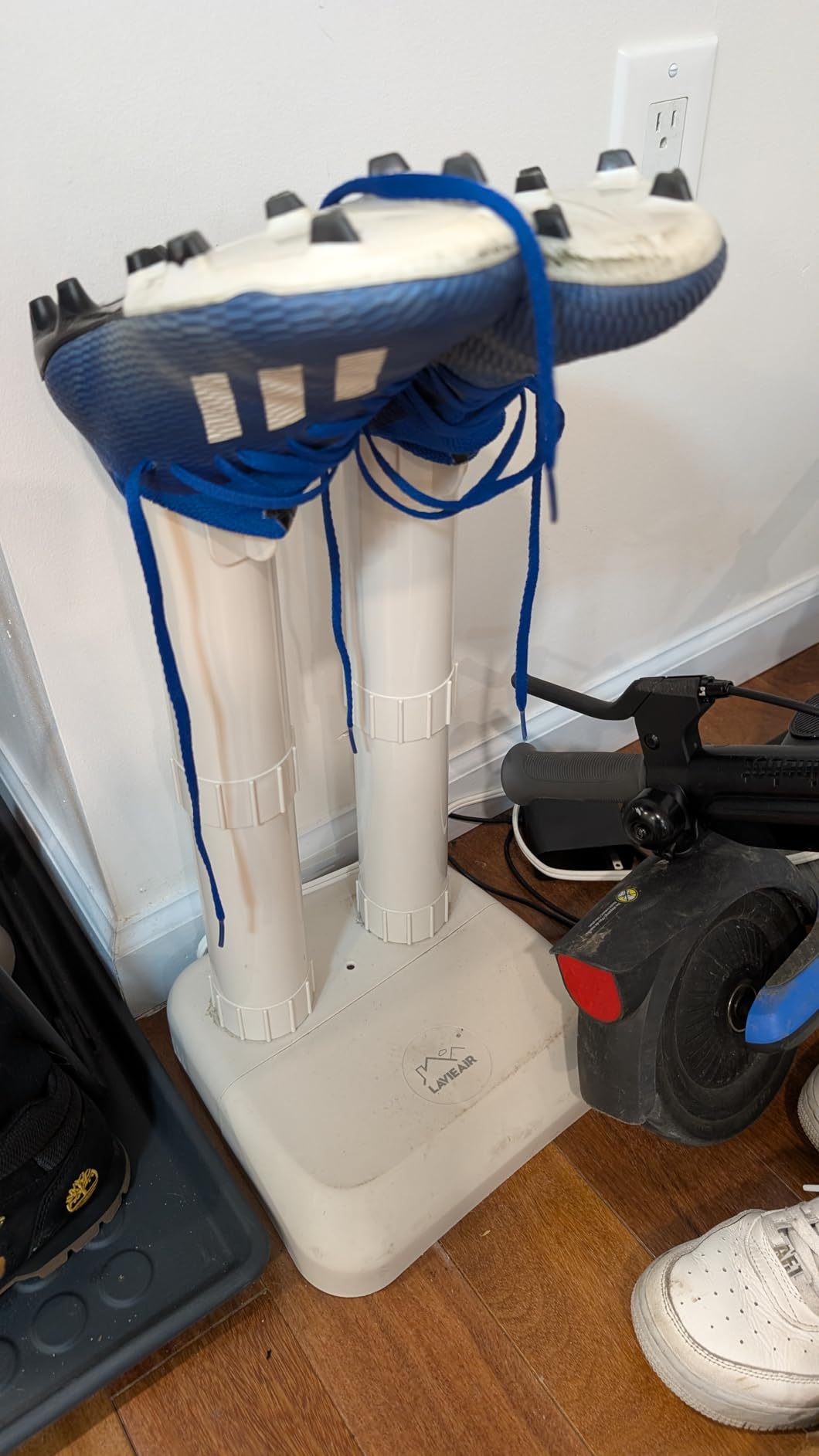 LAVIEAIR Silent Boot Dryer for Work Boots Sneakers, No Heat Shoe Dryer | Fanless Noiseless Boot Warmer Deodorizer Fits Gloves, Ski Gear, Cleats, Workers, Families, Hunters, Rainy Day, Snowy Day Gift customer photo 1