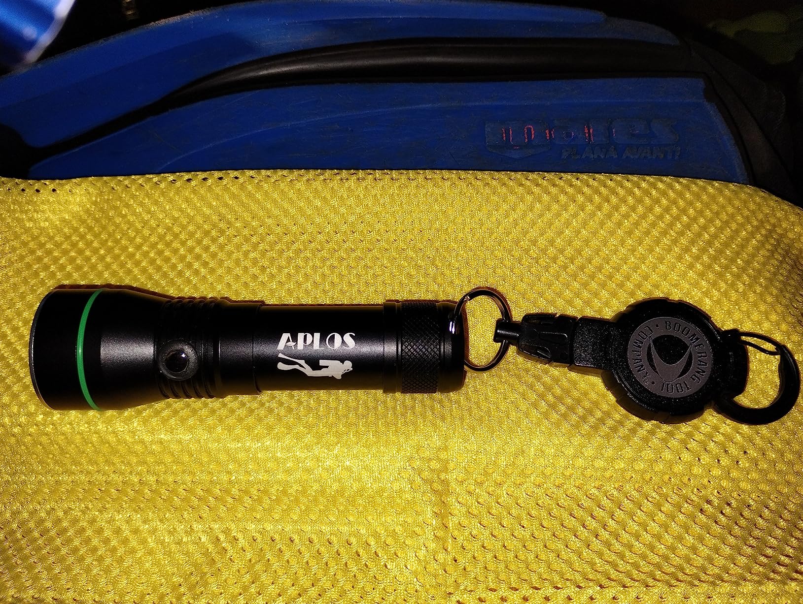 Boomerang Scuba Diving Retractable Gear Tethers with a Kevlar Cord and Universal End Fitting - Great for Scuba Diving Gauges, Flashlights, Cameras and More - Made in The USA customer photo 2