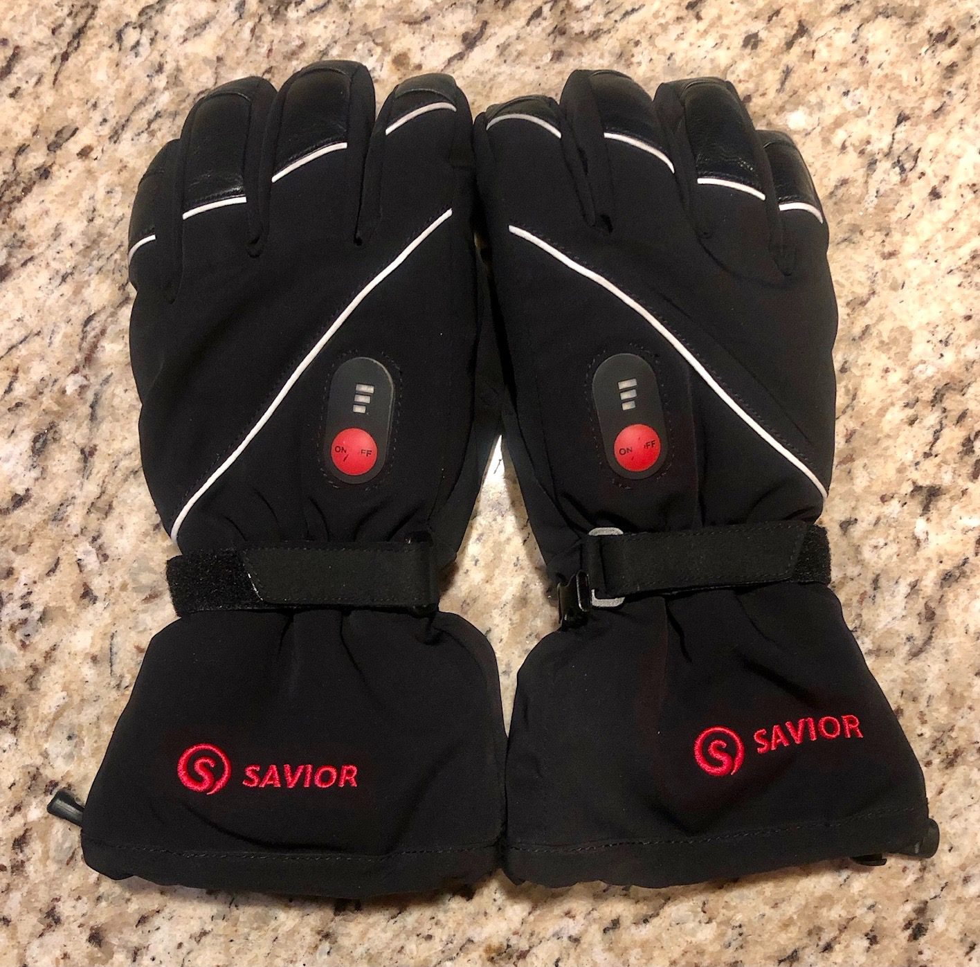 SAVIOR HEAT Heated Gloves for Men Women, Rechargeable Electric Heated Leather Skiing and Snowboarding Gloves customer photo 2