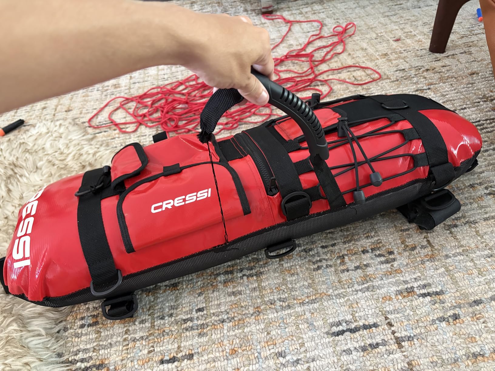 Spearfishing Signal Board Buoy - Spearguns Holder w/Line & Flag - Pockets, Ring - Designed by Cressi: Quality Since 1946 customer photo 1