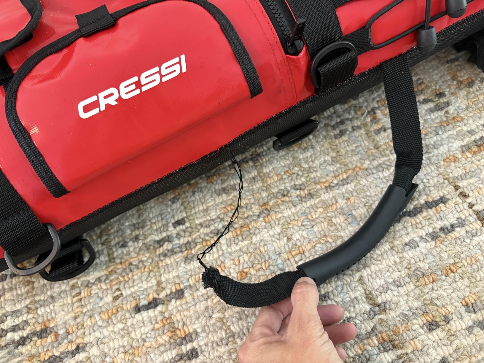 Spearfishing Signal Board Buoy - Spearguns Holder w/Line & Flag - Pockets, Ring - Designed by Cressi: Quality Since 1946 customer photo 2
