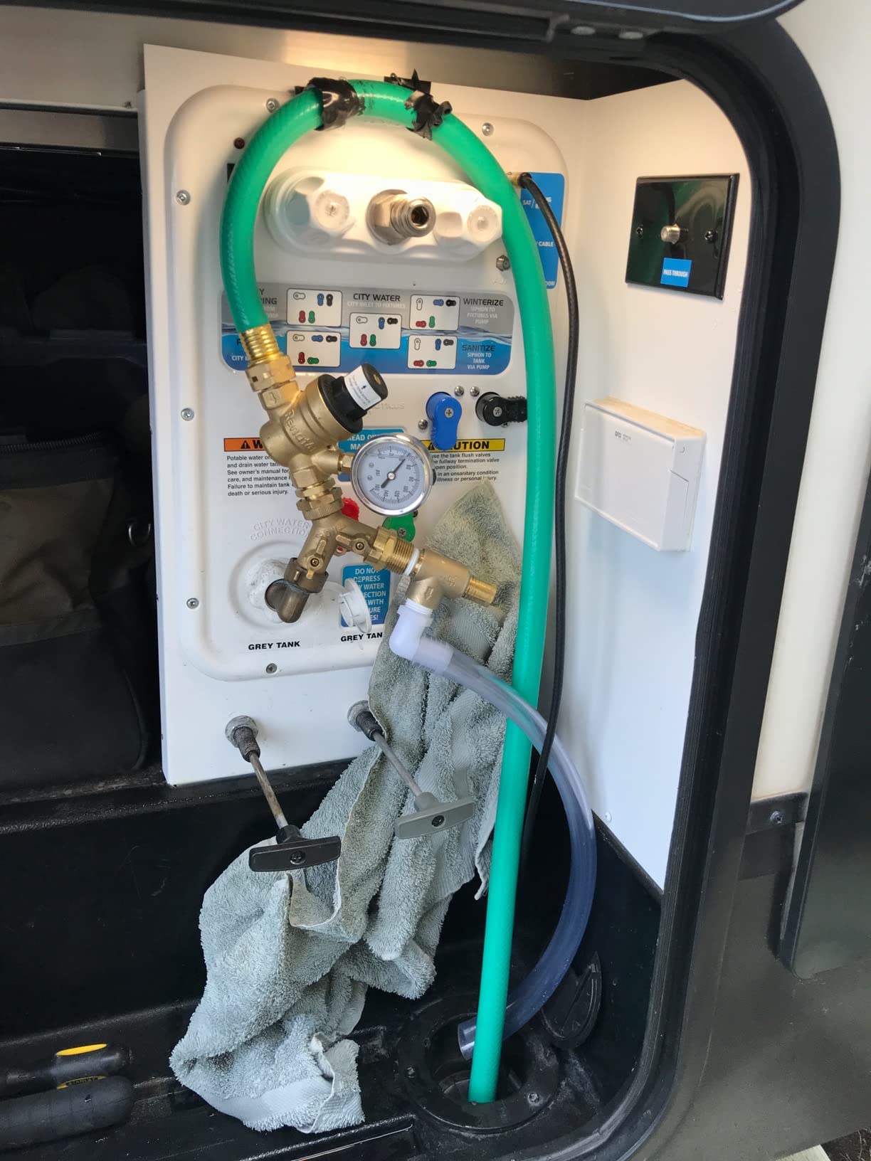 Renator RV Water Pressure Regulator for RV Camper. Brass Lead-free Adjustable Water Pressure Regulator with Gauge for Camper Travel Trailer, Reducer Valve W Filter. M11-0660R. customer photo 2