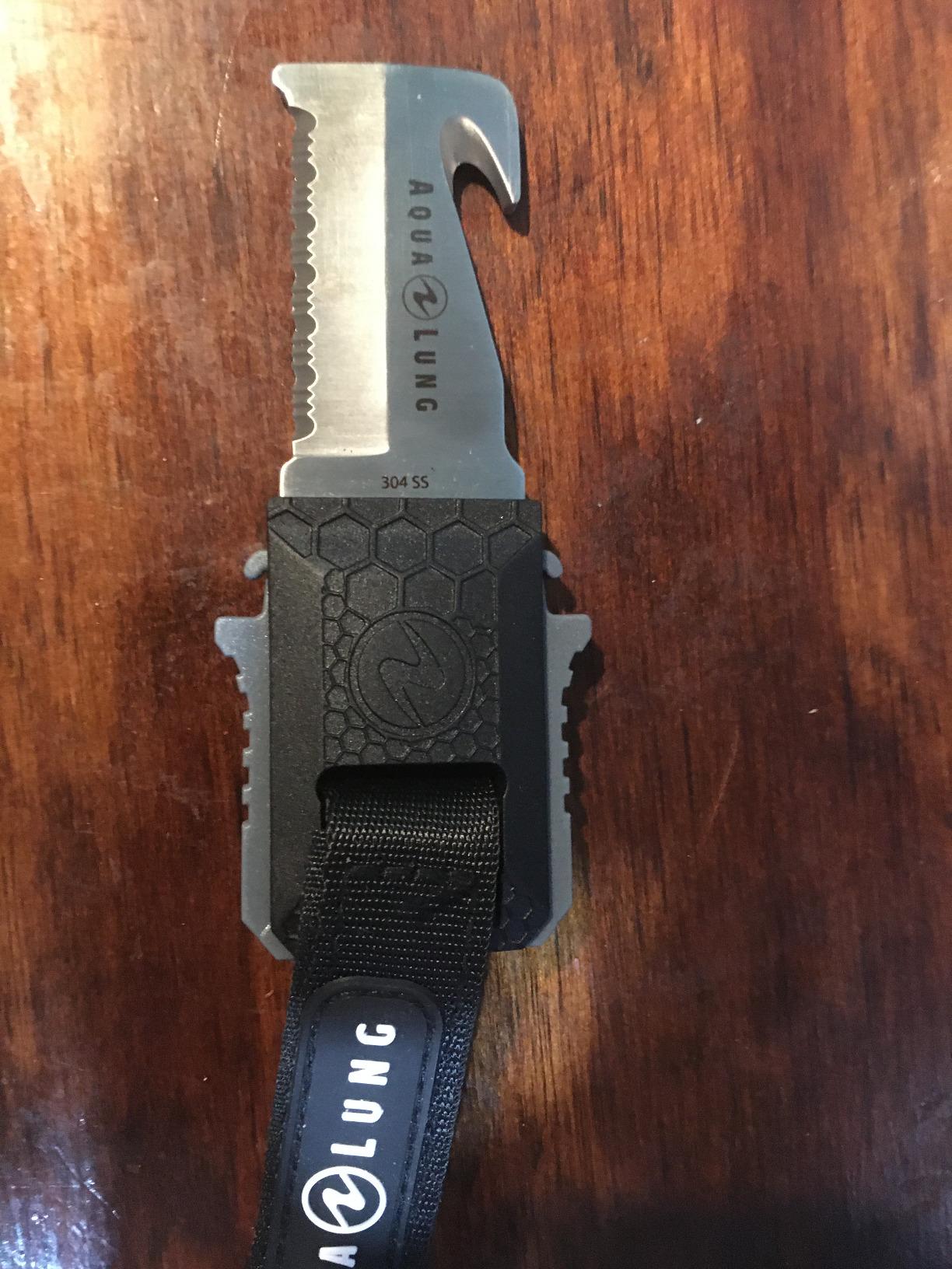Aqualung Micro Squeeze Blunt Tip Dive Knife - Compact 2 inch 304 Stainless Steel Blade, Secure Quick-Release Sheath, Partial Serrated Edge, Line Cutter customer photo 2