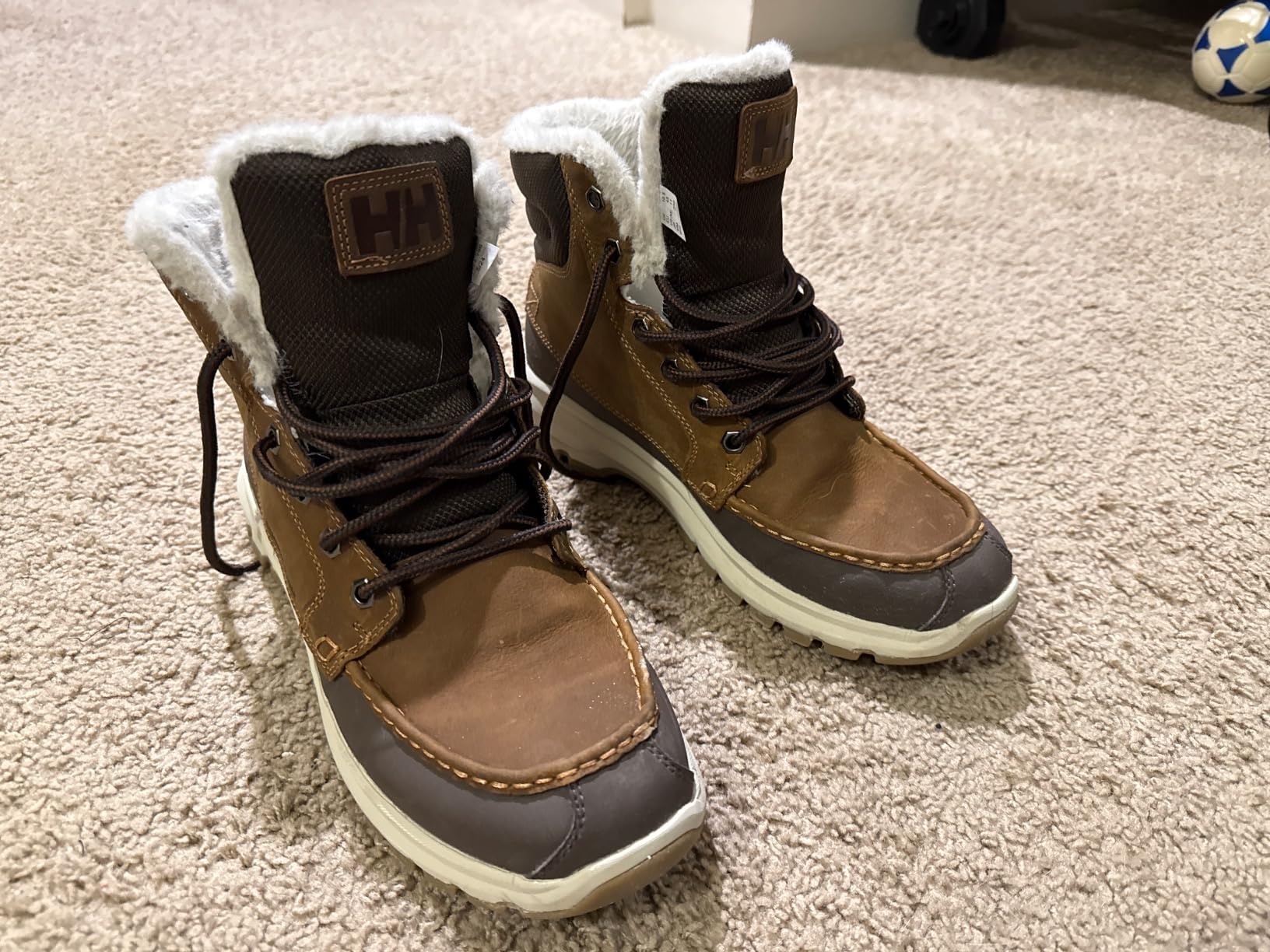Helly Hansen Mens Garibaldi V3 Winter Boots Waterproof Insulated Leather customer photo 1