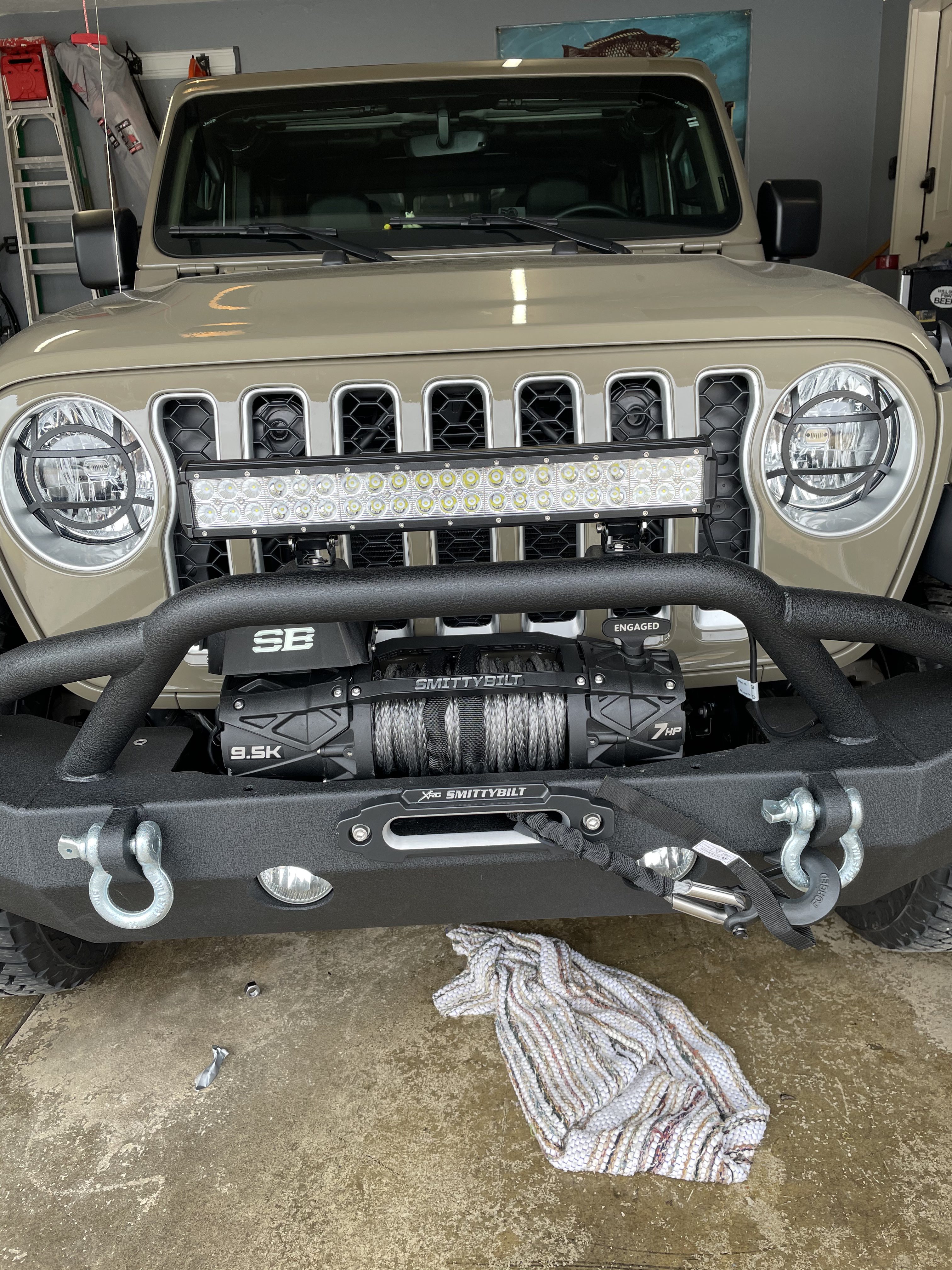 Smittybilt XRC Gen 3 9,500lb Comp Winch with Synthetic Rope - SB98695 customer photo 1
