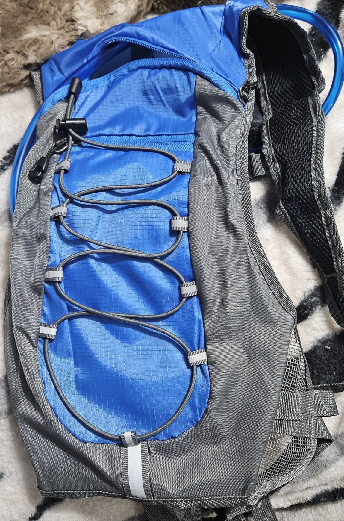 Unigear Hydration Pack Backpack with 2L Water Bladder for Hiking & Cycling | Lightweight Water Backpack For Running, Biking, Climbing And Camping, 70 Oz Bladder customer photo 1
