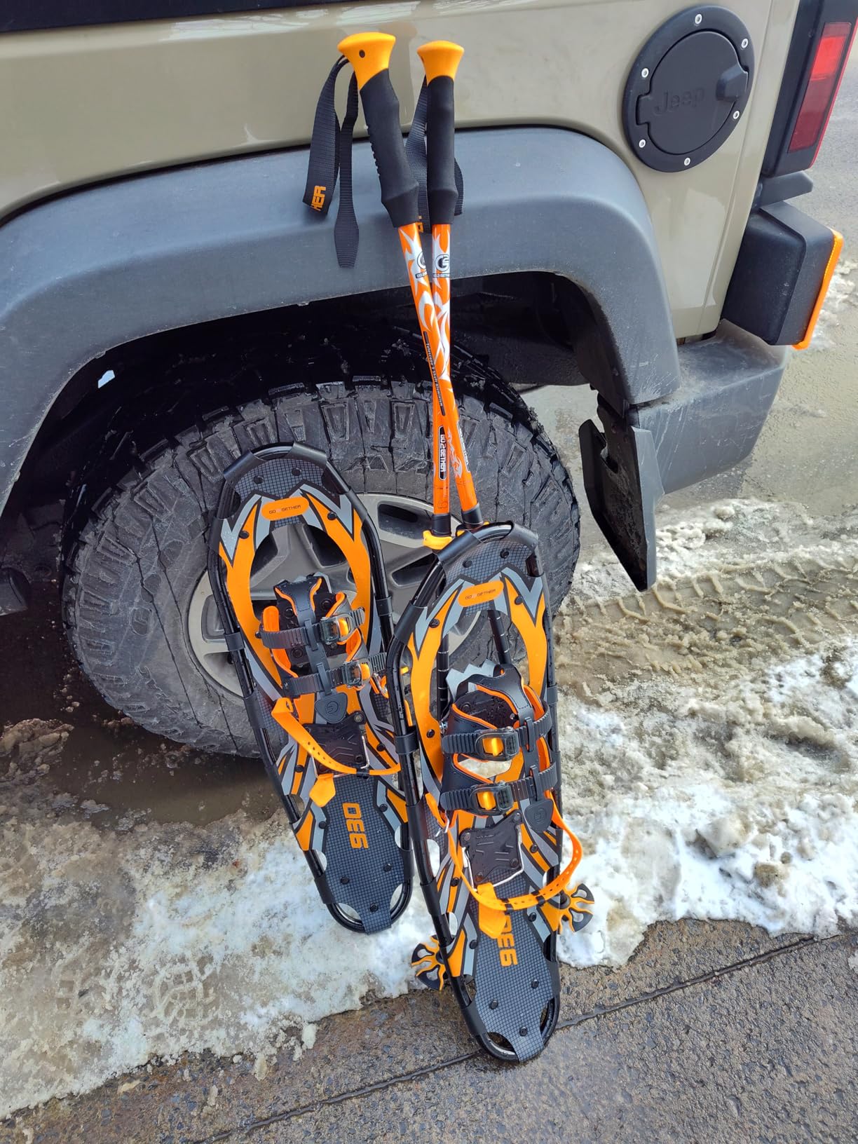 G2 21/25/30/36 Inches Light Weight Snowshoes with Trekking Poles, Tote Bag, Special EVA Padded Ratchet Binding, Heel Lift, Toe Box(6 Colors Available) customer photo 1