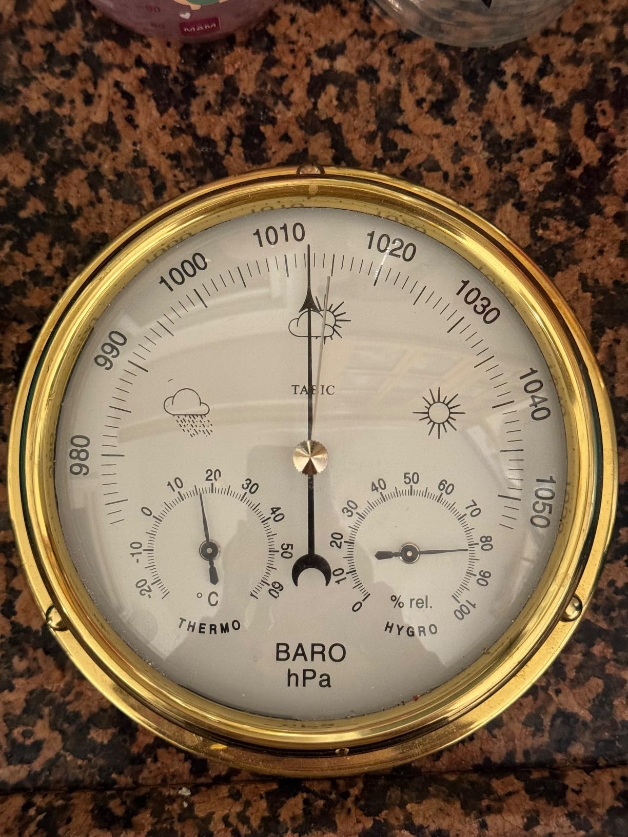 Handcrafted Brass Barometer with Built-in Hygrometer, Thermometer and Nautical Clock - Sailing Ship Yacht, Marine Coastal Decor - Lacquered Brass (1/2 kg) - Temperature and Humidity Reading customer photo 2