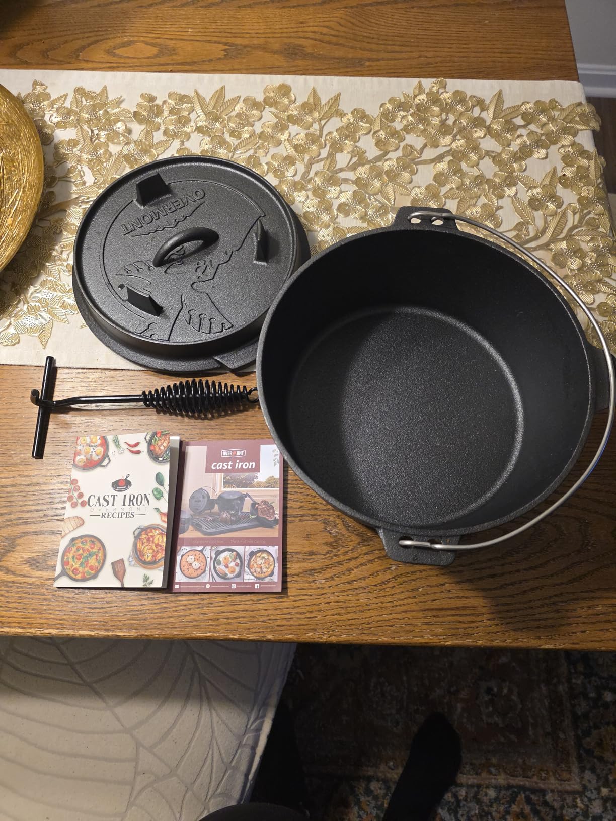 Overmont 9QT Cast Iron Dutch Oven - Pre-Seasoned Pot with Lid Lifter & Legs | Camping Dutch Oven with Cookbook, Cast Iron Pot with Skillet Lid Dual Handles, for Outdoor Campfire Cooking BBQ Grill Stove customer photo 2