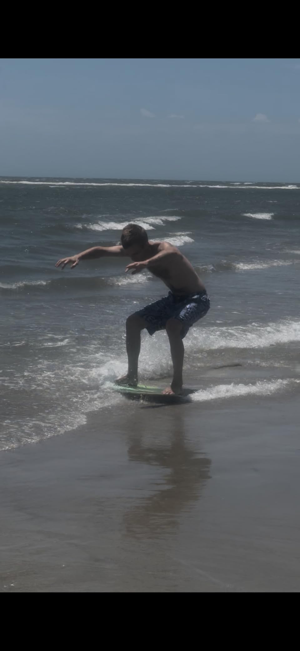 BPS New Zealand 'Gator' Skimboard with Colored EVA Grip Pad and High Gloss Clear Coat Wooden Skim Boards for Kids and Adults | Choose from 3 Sizes and Traction Pad Color customer photo 2