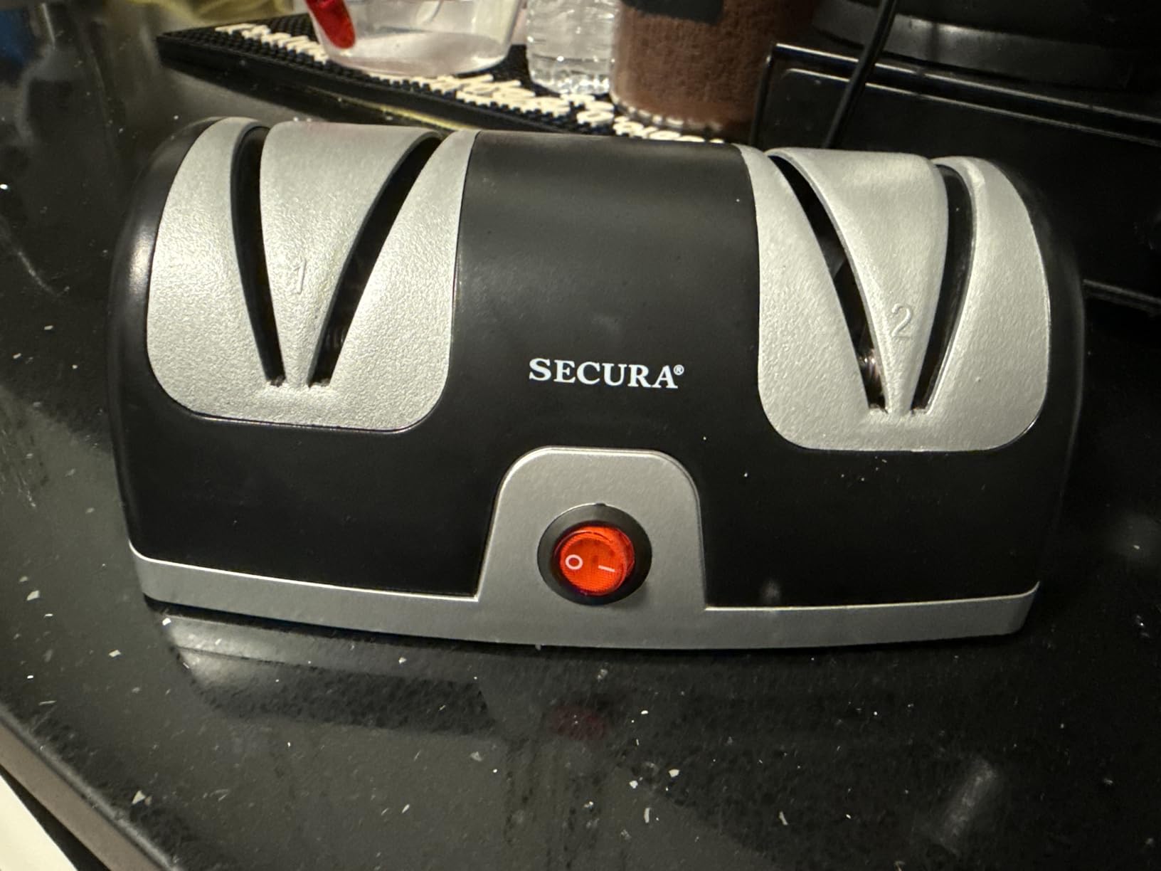 Secura 2-Stage Electric Knife Sharpener with Diamond Abrasives and Precision Angle Guides, Professional Sharpening Tool for Kitchen Straight Edge and Ceramic Knife, Black customer photo 2