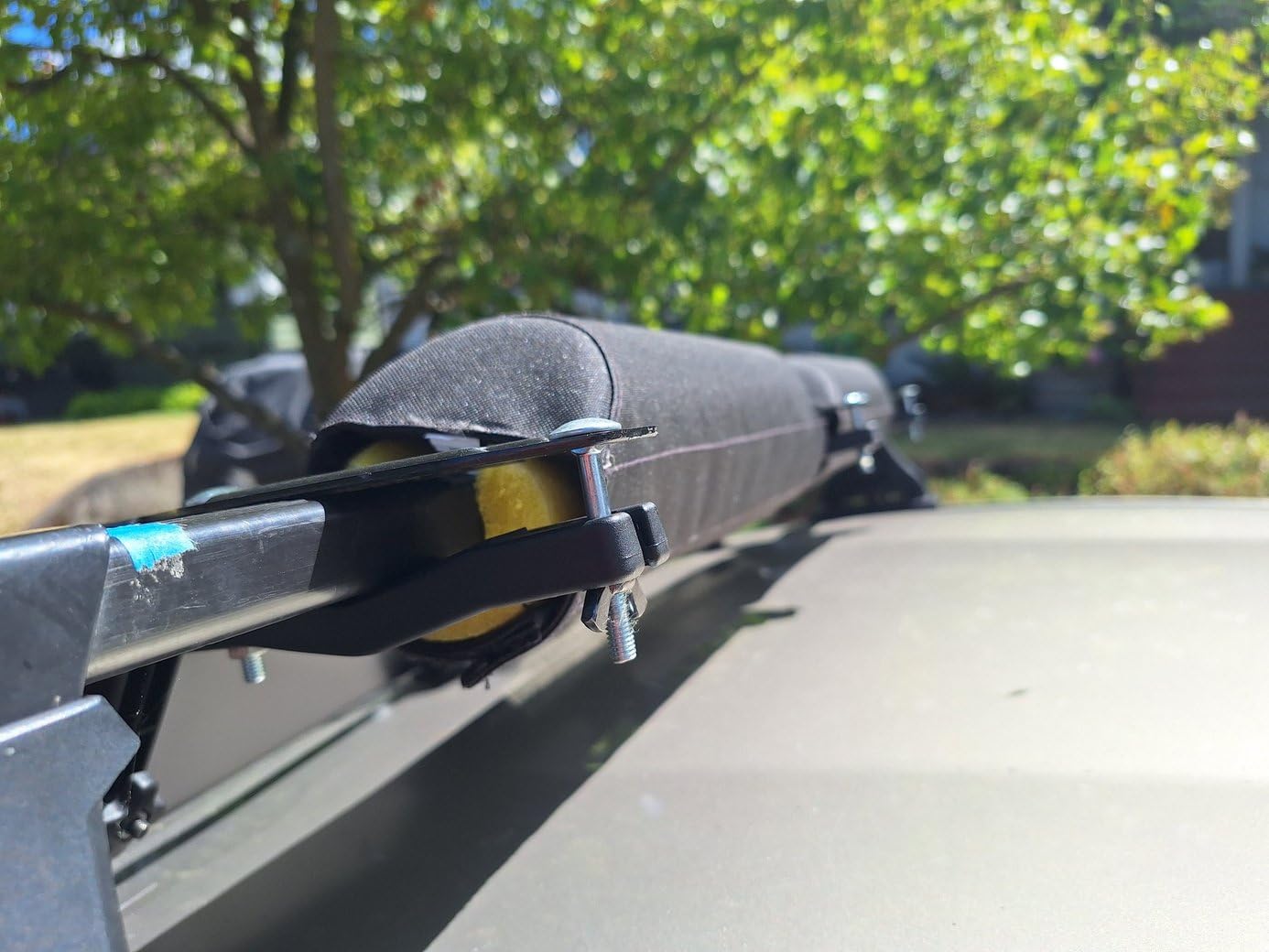Soft Roof Rack Pads with Two 15 Ft Tie Down Straps for Surfboard, SUP Paddleboard, Snowboard, 28/34inch (Pair) customer photo 1