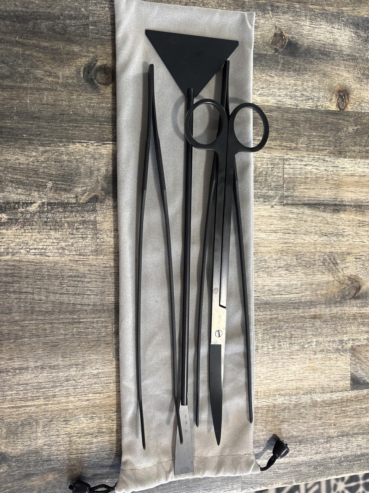 Aquarium Aquascape Tools Kit, 4 in 1 Anti-Rust Aquatic Plant Aquascaping Tool Stainless Steel Black Tweezers Scissors Spatula for Aquarium Tank Clean Fish Tank Aquascape Tools Sets (Black) customer photo 1