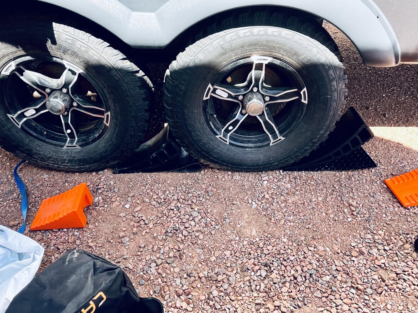 CARMTEK Camper Leveler 2-Pack Kit | Curved RV Levelers with Trailer Wheel Chocks for Dual Axle Trailers | Faster RV Leveling System Than RV Leveling Blocks | RV Accessories for Travel Trailers customer photo 1