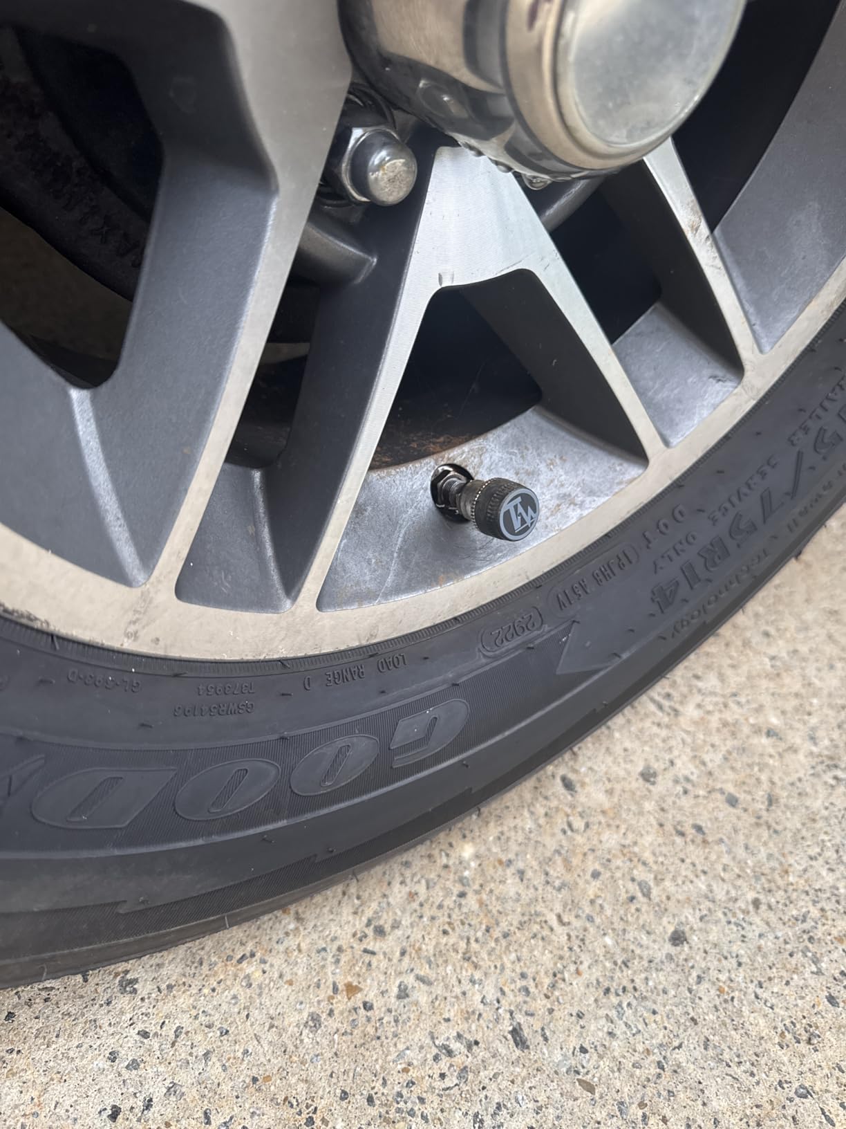 TireMinder i10 RV TPMS with 4 Transmitters, Black customer photo 2