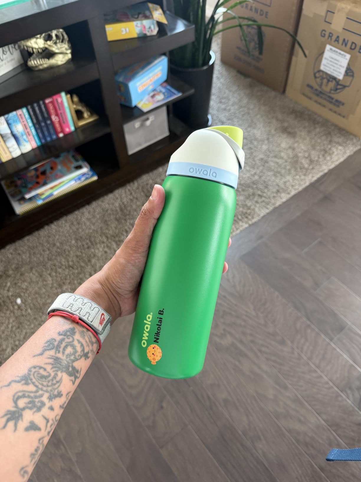 Owala FreeSip Stainless Steel Water Bottle 24 oz Very, Very Dark - Insulated, BPA-Free Sports Water Bottle with Built-In Straw, Leak-Resistant Flip-Top Lid customer photo 2