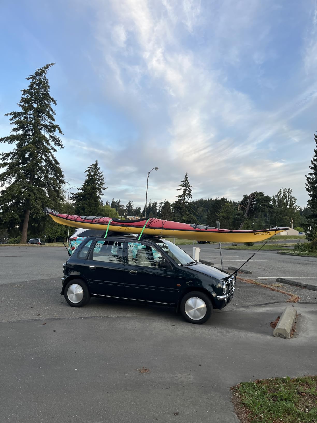 HEYTRIP Universal Soft Roof Rack Pads for Kayak/Surfboard/SUP/Canoe with 15FT Tie-Down Straps and Storage Bag customer photo 1